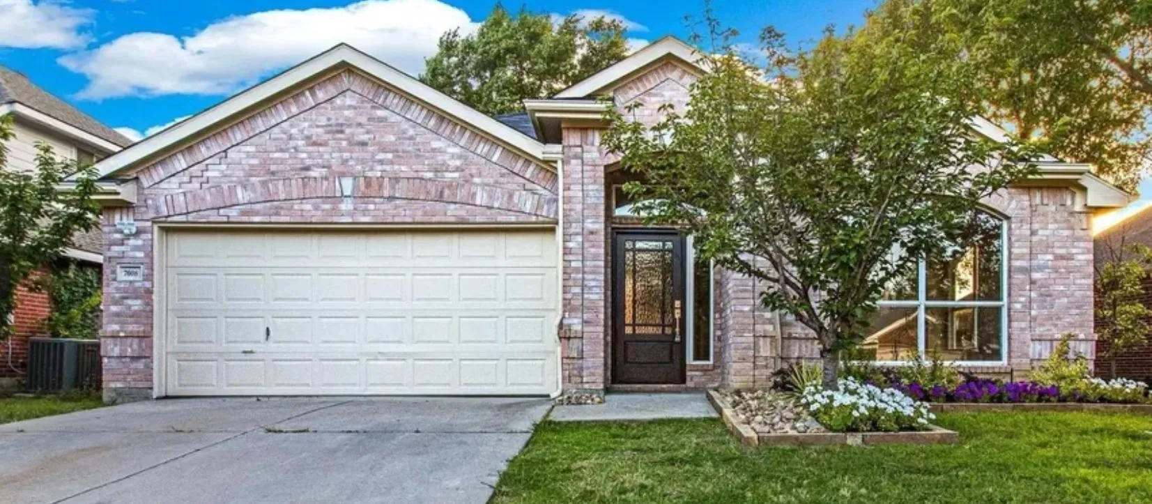 Single Family Residence For Rent in Denton County , 7608 Sunburst Trail, Denton, Texas 76210, 4 Bedroom, 2 Bathroom, 2 Garage spaces, 2,002 Sqft, built in 2002, mls#21369852, Real Estate Agent in Denton, Homes For Rent in Denton county, Homes For Rent in Denton, Realtor in Denton Texas, Real Estate Brokerage Independent Realty Texas, Luminita Cordes Realtor