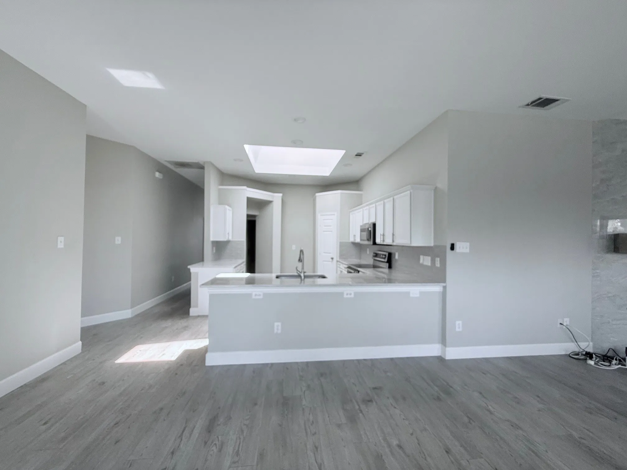 Single Family Residence For Rent in Denton County , 7608 Sunburst Trail, Denton, Texas 76210, 4 Bedroom, 2 Bathroom, 2 Garage spaces, 2,002 Sqft, built in 2002, mls#21369852, Real Estate Agent in Denton, Homes For Rent in Denton county, Homes For Rent in Denton, Realtor in Denton Texas, Real Estate Brokerage Independent Realty Texas, Luminita Cordes Realtor