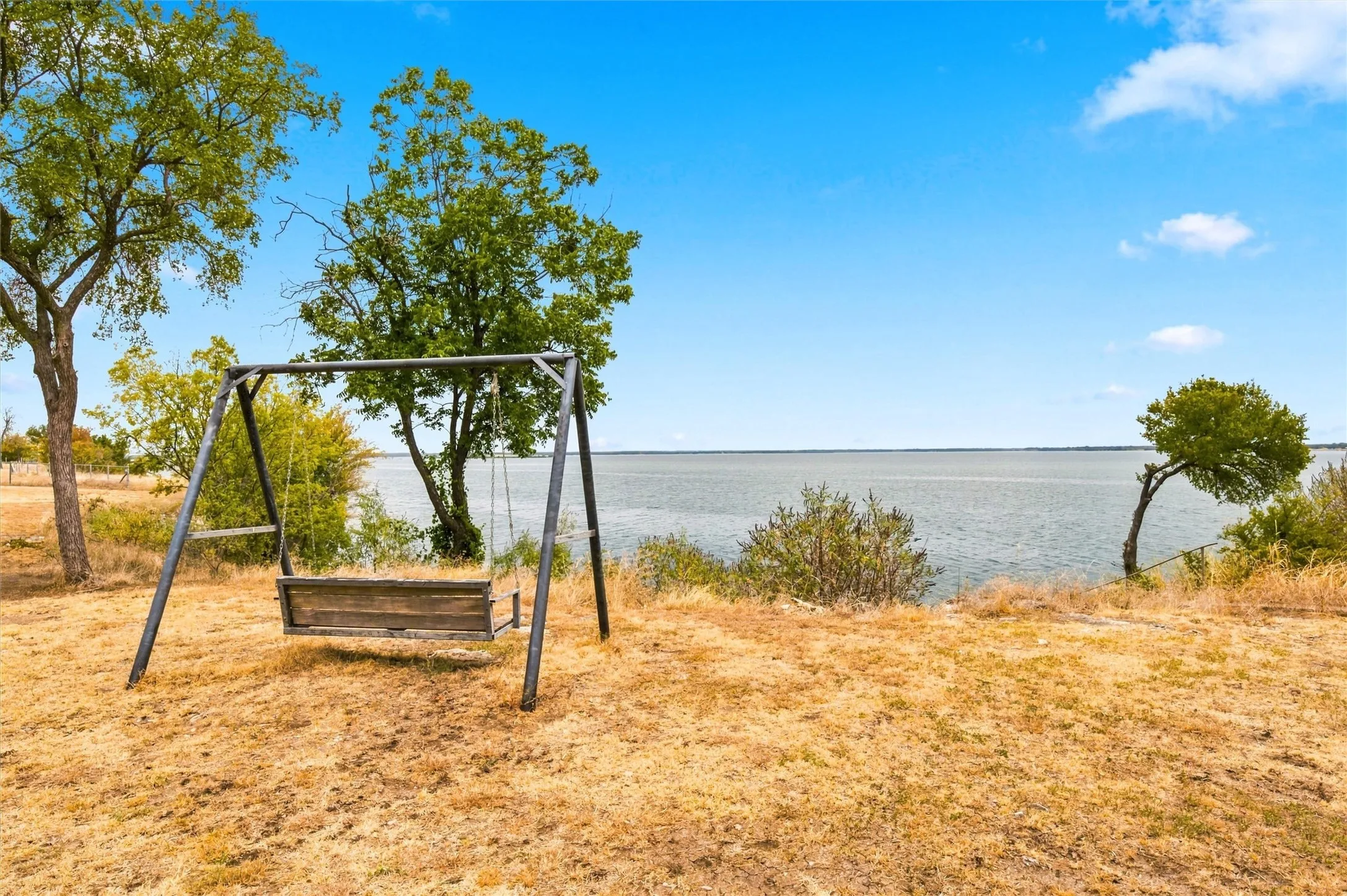 Single Family Residence For Sale in Bosque County , 121 County Road 1740a, Clifton, Texas 76634, 2 Bedroom, 2 Bathroom, 2 Garage spaces, 1,214 Sqft, built in 1993, mls#21369825, Real Estate Agent in Clifton, Homes For Sale in Bosque county, Homes For Sale in Clifton, Realtor in Clifton Texas, Real Estate Brokerage Independent Realty Texas, Luminita Cordes Realtor