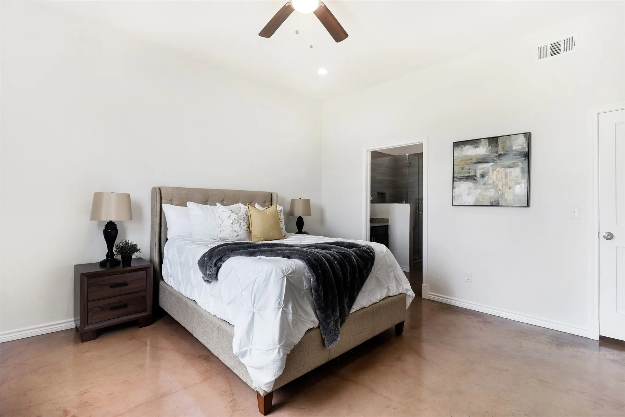 Townhouse For Rent in Hunt County , 106 Perch Drive, West Tawakoni, Texas 75474, 3 Bedroom, 2 Bathroom, 1 Garage spaces, 1,565 Sqft, built in 2021, mls#21369856, Real Estate Agent in West Tawakoni, Homes For Rent in Hunt county, Homes For Rent in West Tawakoni, Realtor in West Tawakoni Texas, Real Estate Brokerage Independent Realty Texas, Luminita Cordes Realtor