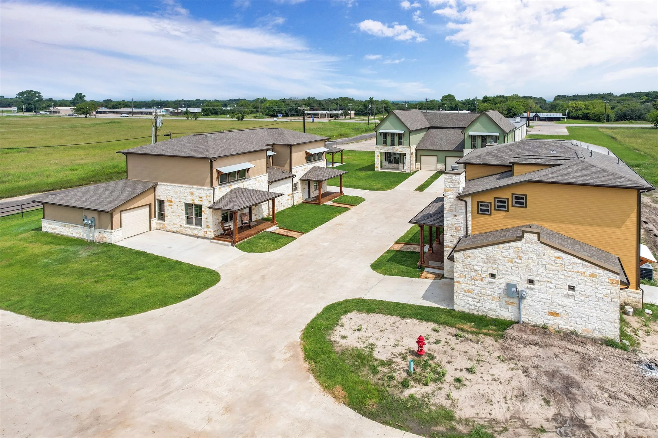 Townhouse For Rent in Hunt County , 106 Perch Drive, West Tawakoni, Texas 75474, 3 Bedroom, 2 Bathroom, 1 Garage spaces, 1,565 Sqft, built in 2021, mls#21369856, Real Estate Agent in West Tawakoni, Homes For Rent in Hunt county, Homes For Rent in West Tawakoni, Realtor in West Tawakoni Texas, Real Estate Brokerage Independent Realty Texas, Luminita Cordes Realtor