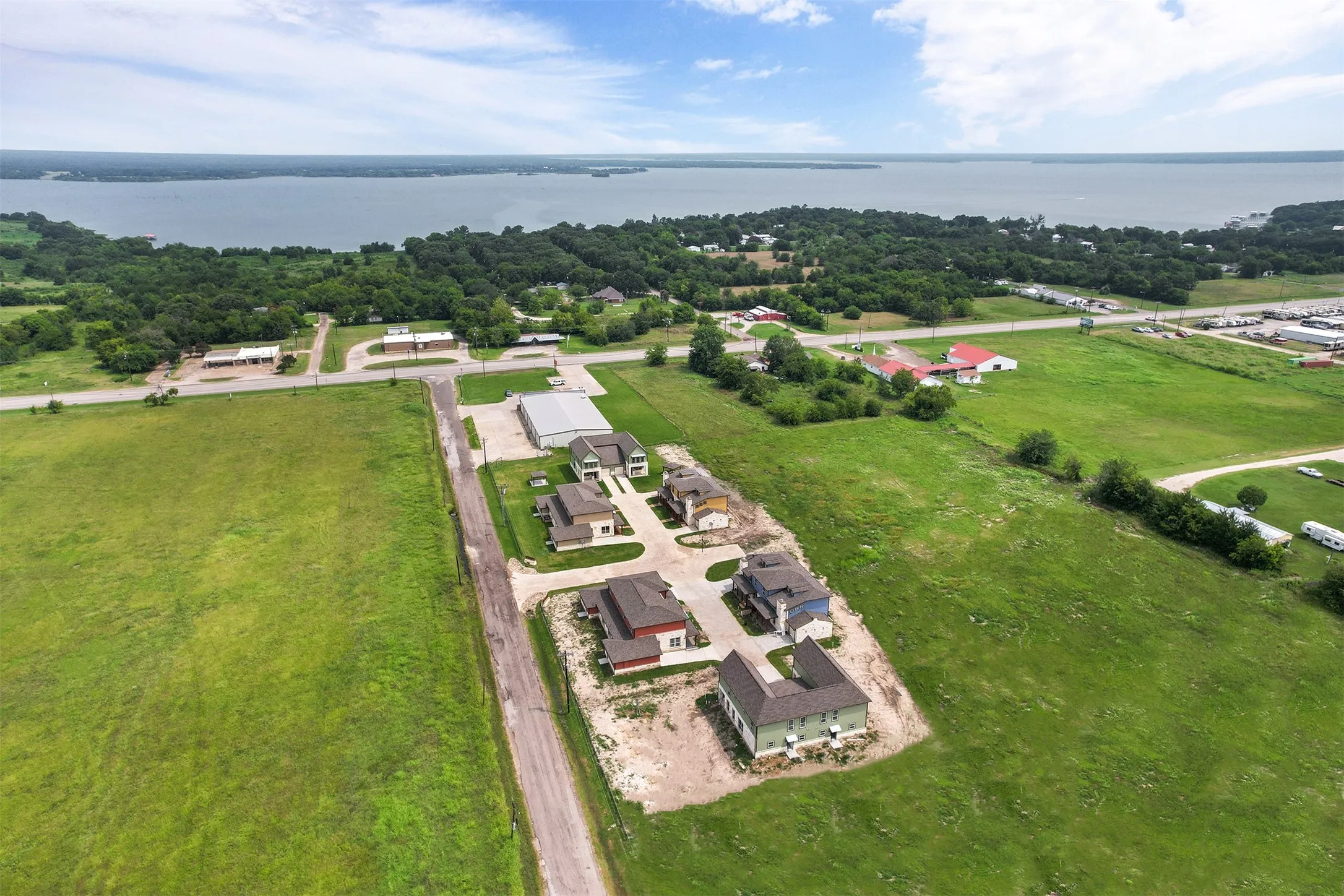 Townhouse For Rent in Hunt County , 106 Perch Drive, West Tawakoni, Texas 75474, 3 Bedroom, 2 Bathroom, 1 Garage spaces, 1,565 Sqft, built in 2021, mls#21369856, Real Estate Agent in West Tawakoni, Homes For Rent in Hunt county, Homes For Rent in West Tawakoni, Realtor in West Tawakoni Texas, Real Estate Brokerage Independent Realty Texas, Luminita Cordes Realtor