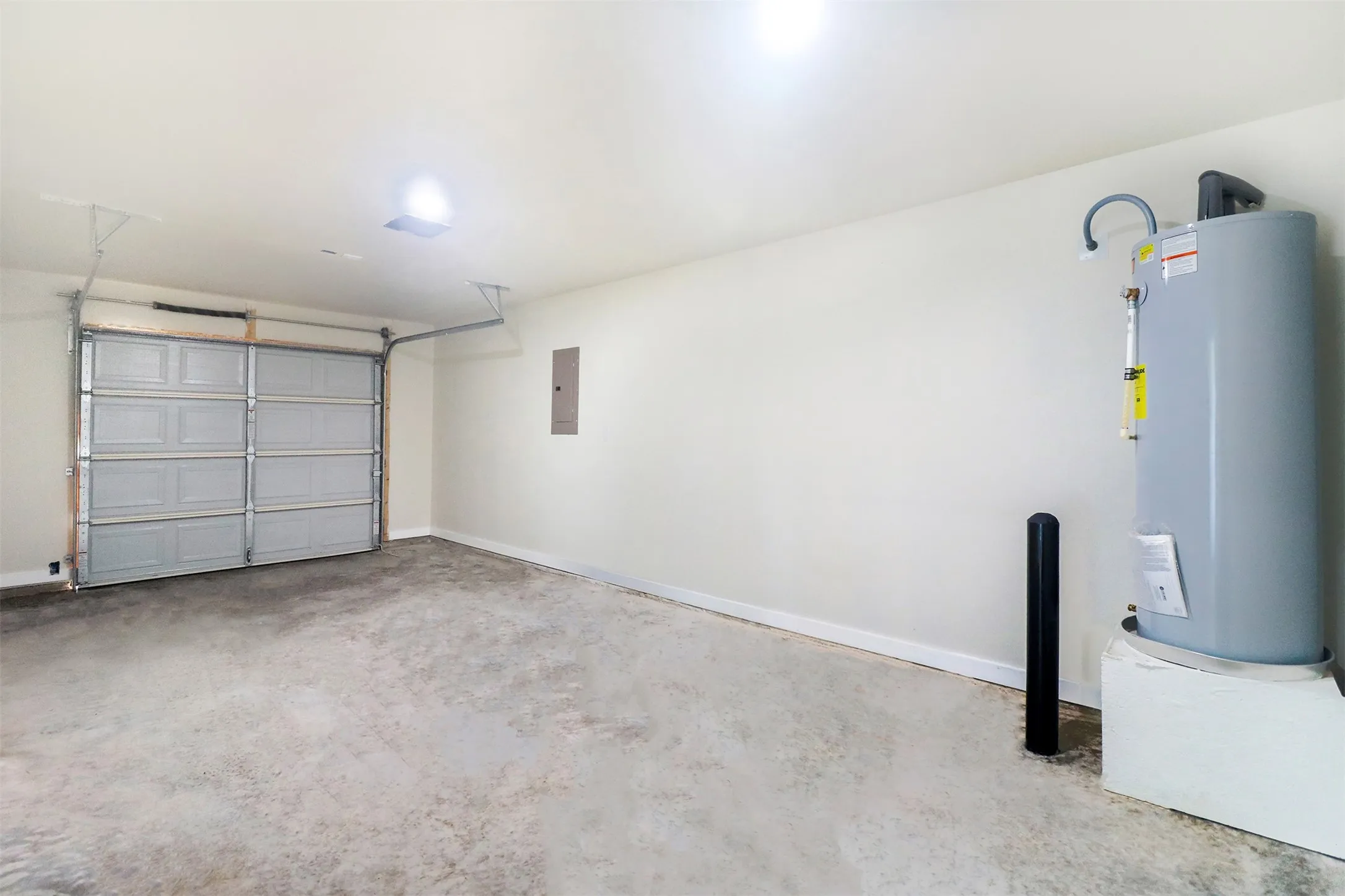 Townhouse For Rent in Hunt County , 106 Perch Drive, West Tawakoni, Texas 75474, 3 Bedroom, 2 Bathroom, 1 Garage spaces, 1,565 Sqft, built in 2021, mls#21369856, Real Estate Agent in West Tawakoni, Homes For Rent in Hunt county, Homes For Rent in West Tawakoni, Realtor in West Tawakoni Texas, Real Estate Brokerage Independent Realty Texas, Luminita Cordes Realtor
