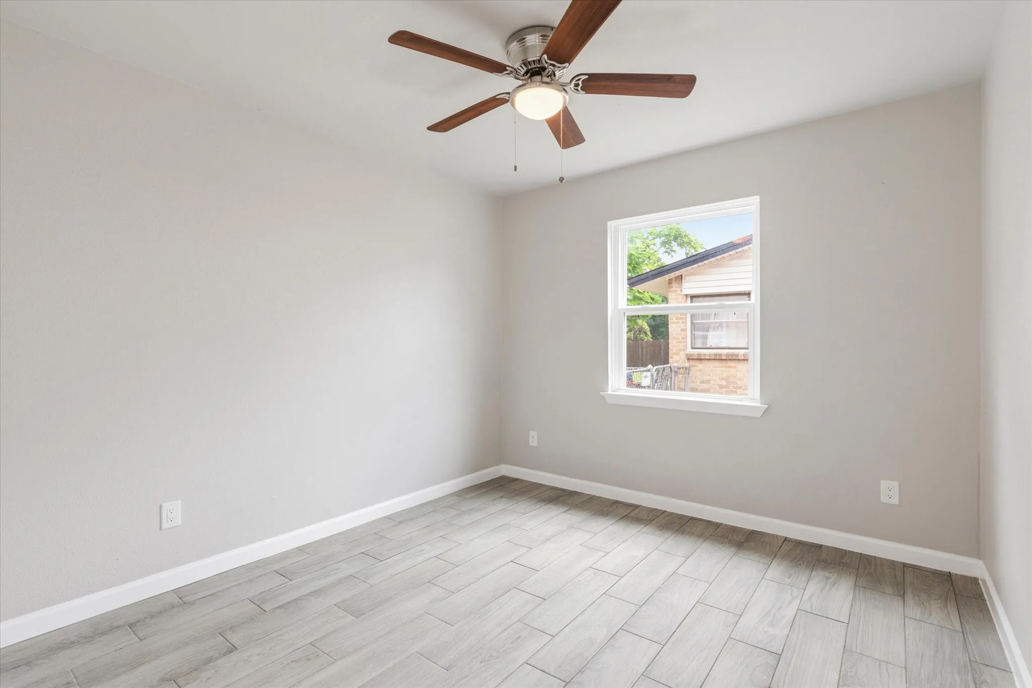 Single Family Residence For Rent in Dallas County , 13634 Pyramid Drive, Farmers Branch, Texas 75234, 3 Bedroom, 2 Bathroom, 2 Garage spaces, 1,356 Sqft, built in 1957, mls#21367766, Real Estate Agent in Farmers Branch, Homes For Rent in Dallas county, Homes For Rent in Farmers Branch, Realtor in Farmers Branch Texas, Real Estate Brokerage Independent Realty Texas, Luminita Cordes Realtor