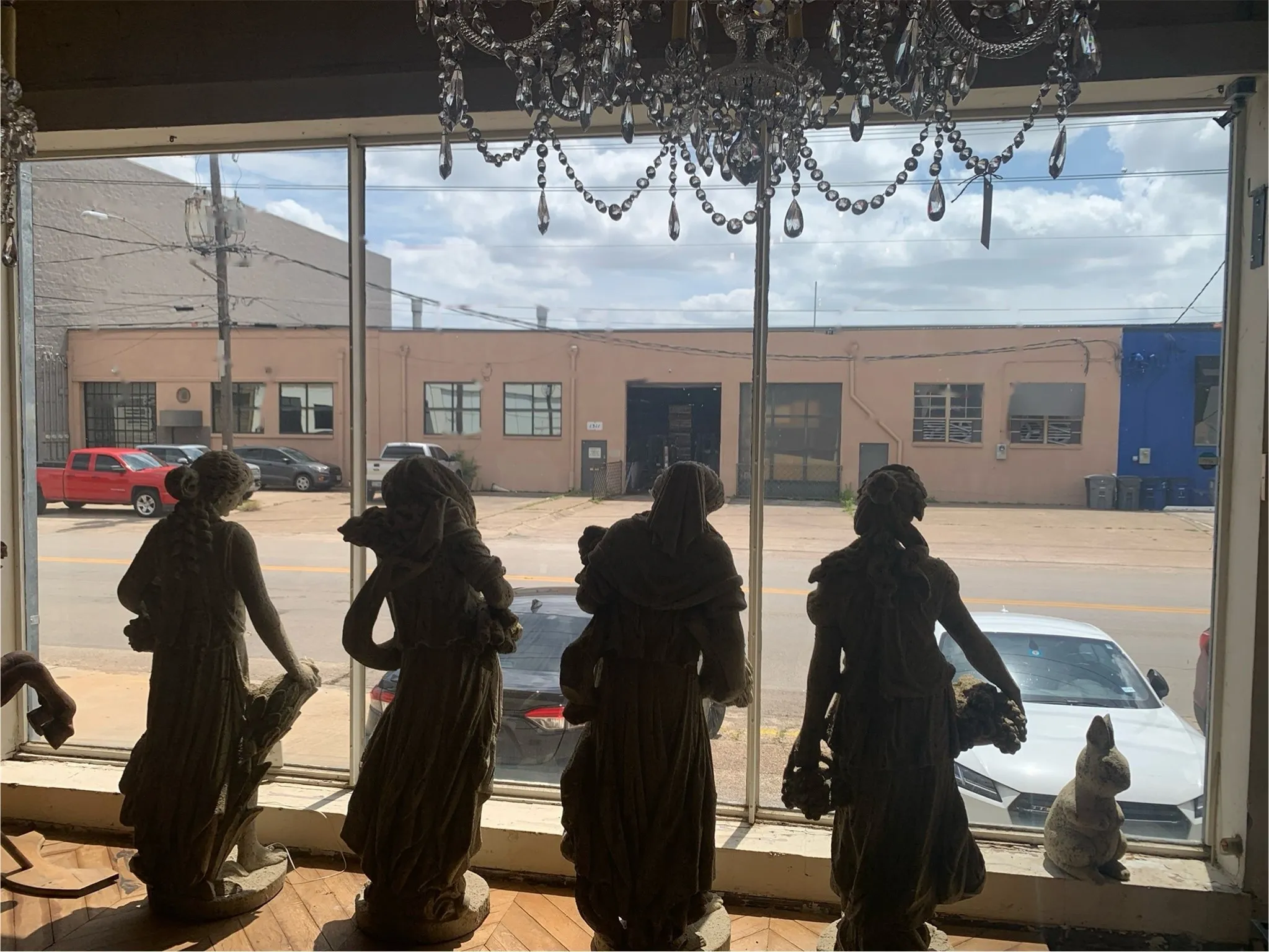 Warehouse For Rent in Dallas County , 1308 Dragon Street, Dallas, Texas 75207, 0, 0, Garage spaces, 0 Sqft, built in 1954, mls#21369602, Real Estate Agent in Dallas, Homes For Rent in Dallas county, Homes For Rent in Dallas, Realtor in Dallas Texas, Real Estate Brokerage Independent Realty Texas, Luminita Cordes Realtor