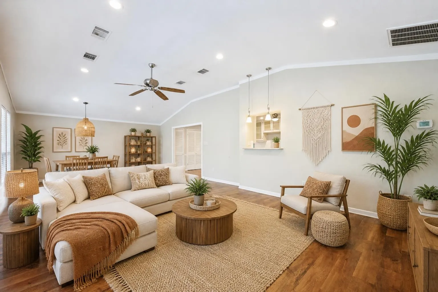 Single Family Residence For Sale in Tarrant County , 1504 Briarwood Boulevard, Arlington, Texas 76013, 3 Bedroom, 2 Bathroom, 1 Garage spaces, 2,282 Sqft, built in 1955, mls#21368097, Real Estate Agent in Arlington, Homes For Sale in Tarrant county, Homes For Sale in Arlington, Realtor in Arlington Texas, Real Estate Brokerage Independent Realty Texas, Luminita Cordes Realtor