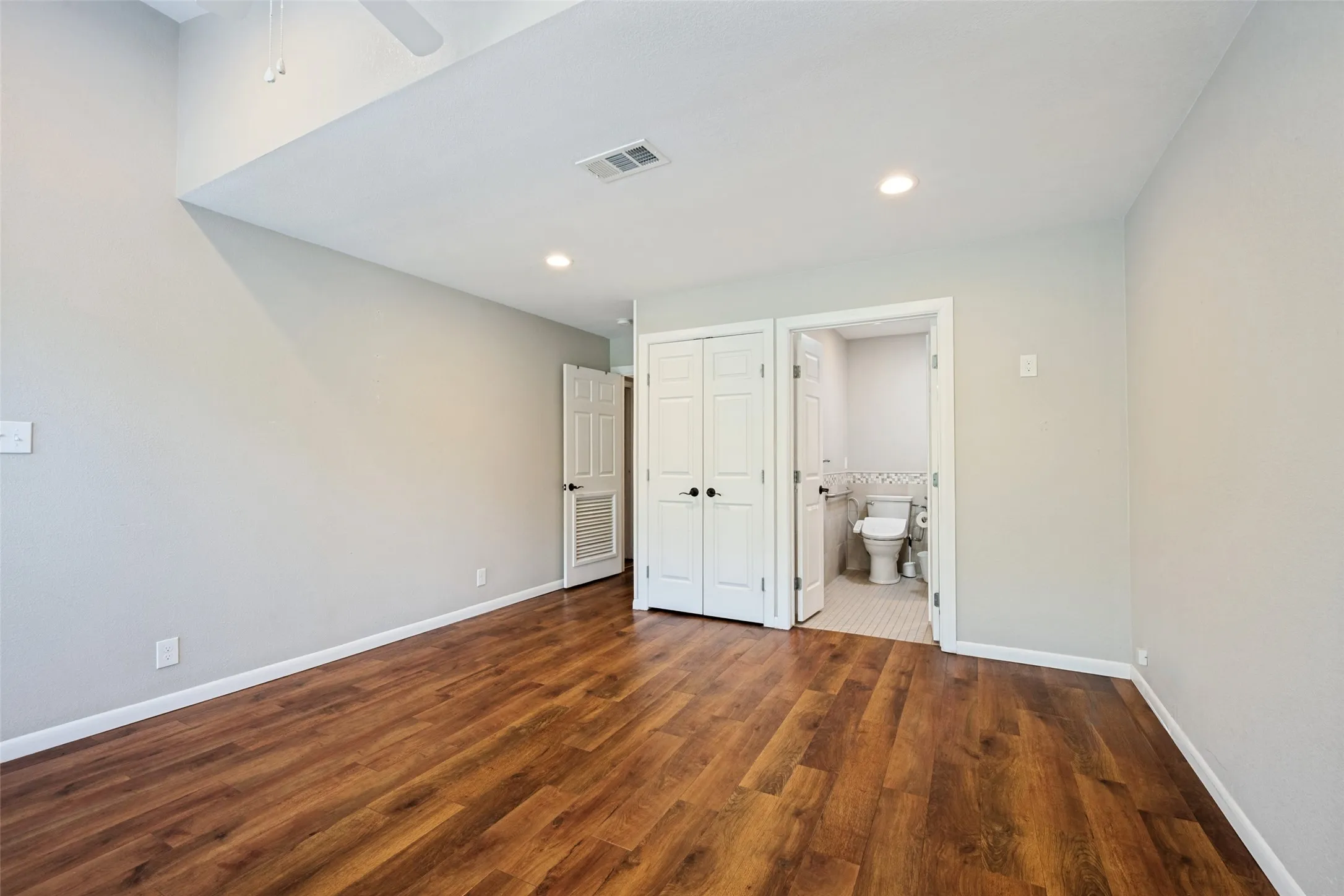 Single Family Residence For Sale in Tarrant County , 1504 Briarwood Boulevard, Arlington, Texas 76013, 3 Bedroom, 2 Bathroom, 1 Garage spaces, 2,282 Sqft, built in 1955, mls#21368097, Real Estate Agent in Arlington, Homes For Sale in Tarrant county, Homes For Sale in Arlington, Realtor in Arlington Texas, Real Estate Brokerage Independent Realty Texas, Luminita Cordes Realtor