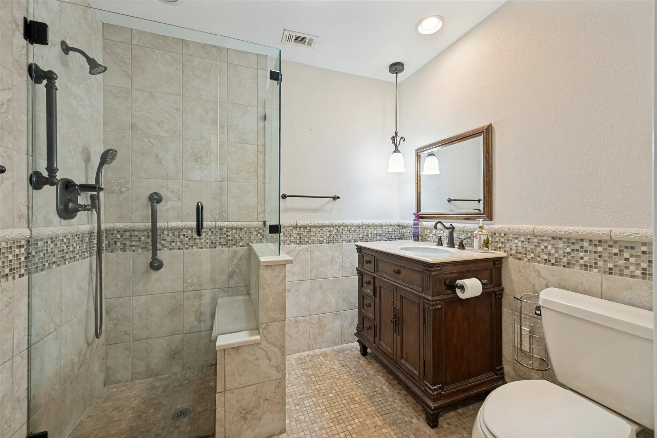 Single Family Residence For Sale in Tarrant County , 1504 Briarwood Boulevard, Arlington, Texas 76013, 3 Bedroom, 2 Bathroom, 1 Garage spaces, 2,282 Sqft, built in 1955, mls#21368097, Real Estate Agent in Arlington, Homes For Sale in Tarrant county, Homes For Sale in Arlington, Realtor in Arlington Texas, Real Estate Brokerage Independent Realty Texas, Luminita Cordes Realtor