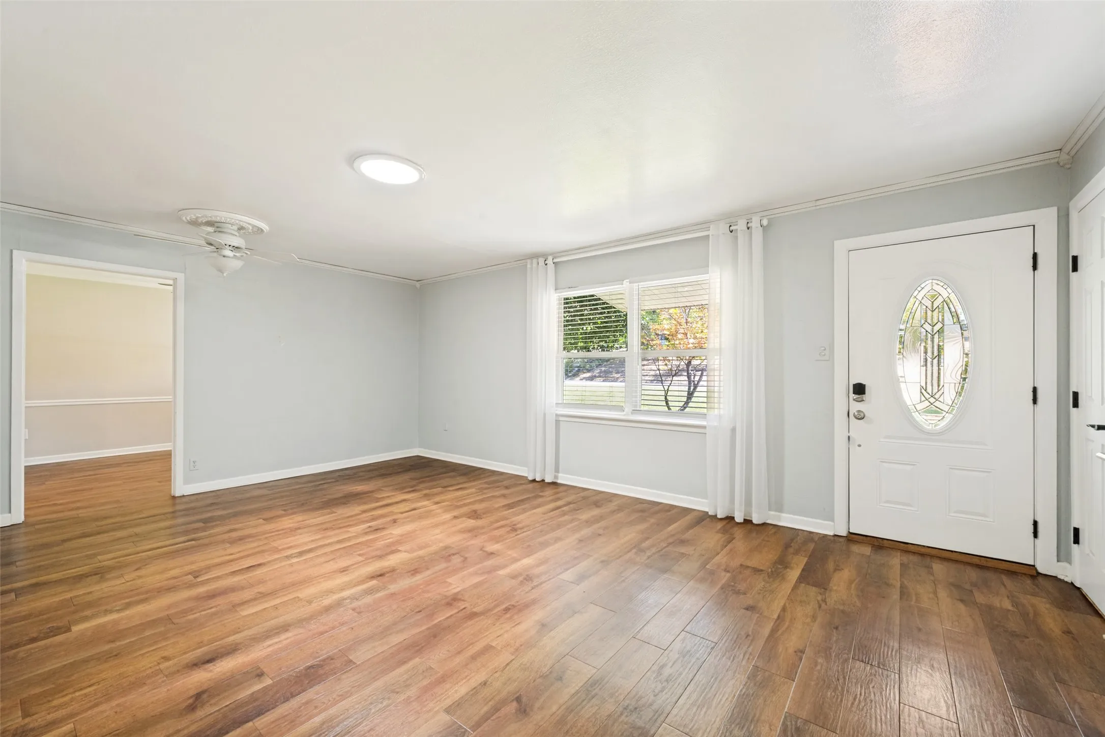Single Family Residence For Sale in Tarrant County , 1504 Briarwood Boulevard, Arlington, Texas 76013, 3 Bedroom, 2 Bathroom, 1 Garage spaces, 2,282 Sqft, built in 1955, mls#21368097, Real Estate Agent in Arlington, Homes For Sale in Tarrant county, Homes For Sale in Arlington, Realtor in Arlington Texas, Real Estate Brokerage Independent Realty Texas, Luminita Cordes Realtor