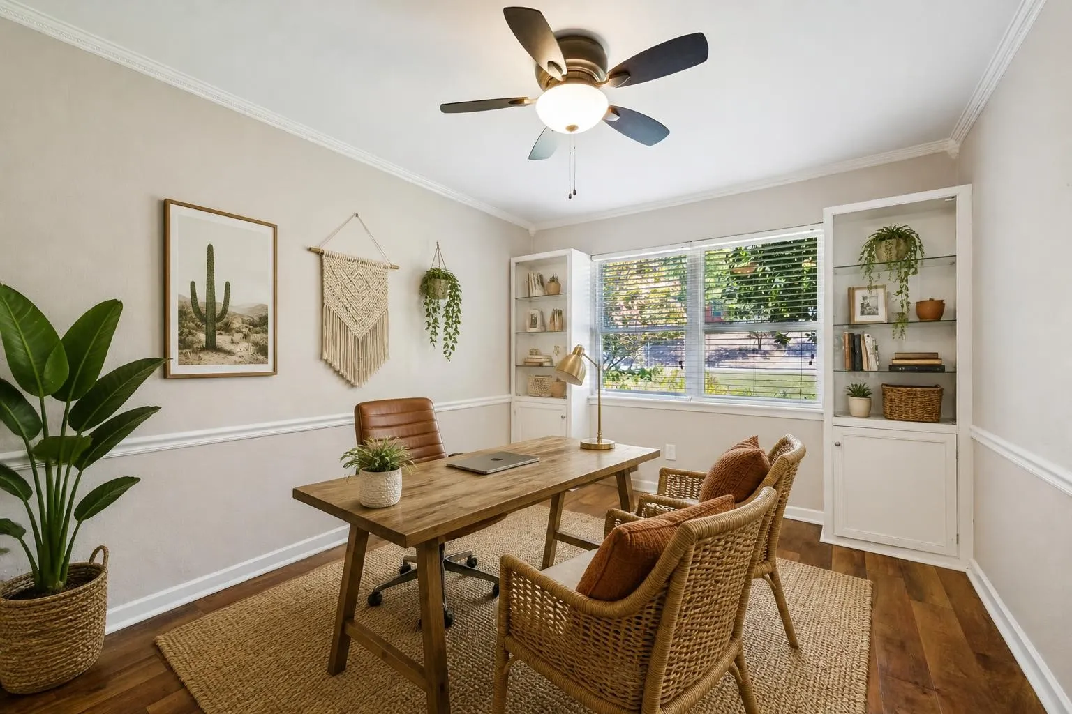 Virtually staged dining room