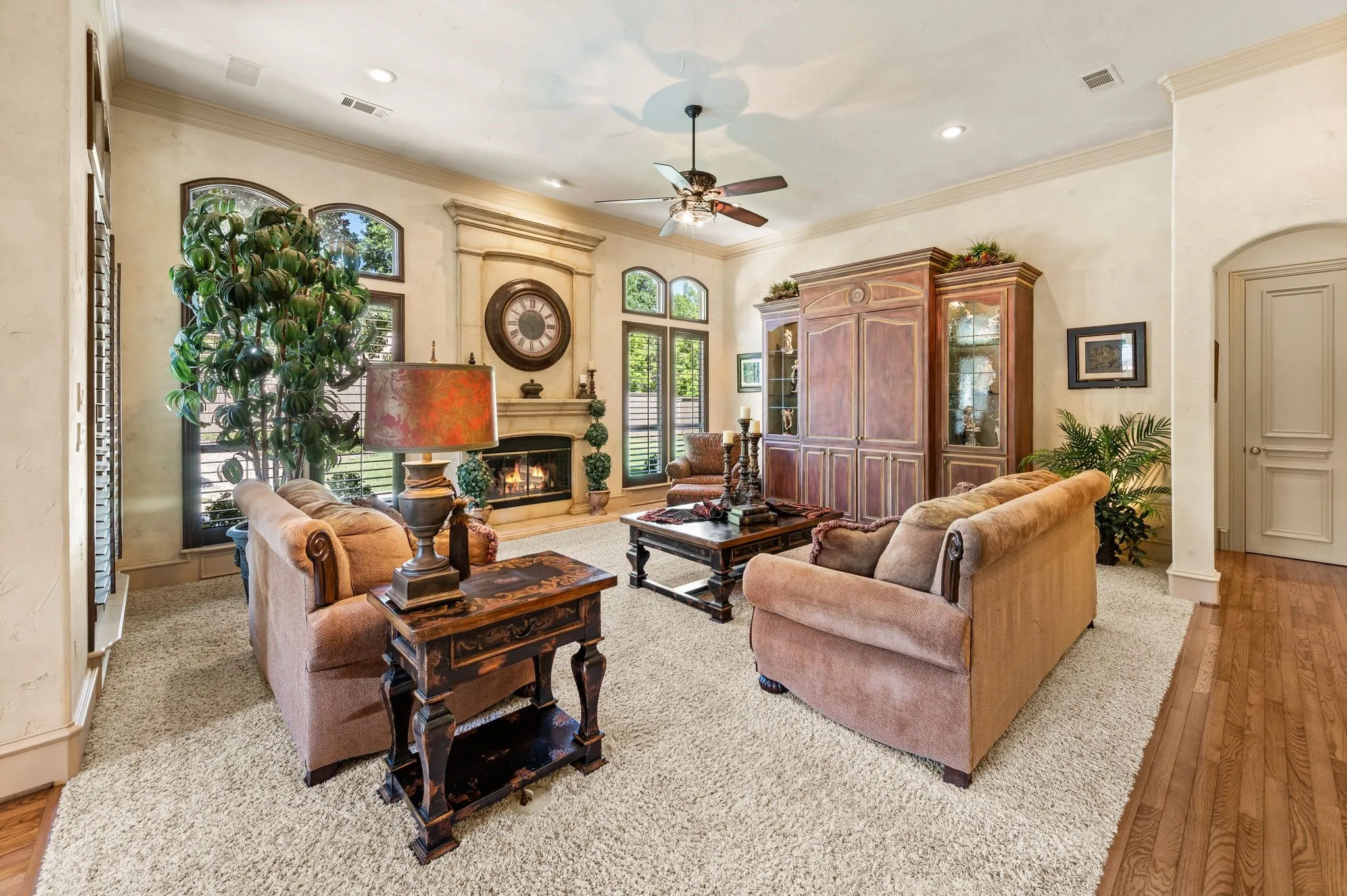 Single Family Residence For Sale in Tarrant County , 7204 Majestic Manor, Colleyville, Texas 76034, 4 Bedroom, 5 Bathroom, 4 Garage spaces, 6,091 Sqft, built in 1998, mls#21362924, Real Estate Agent in Colleyville, Homes For Sale in Tarrant county, Homes For Sale in Colleyville, Realtor in Colleyville Texas, Real Estate Brokerage Independent Realty Texas, Luminita Cordes Realtor