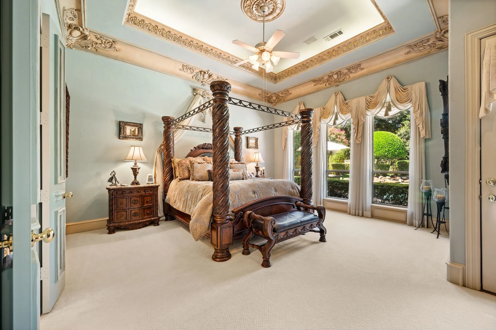 Single Family Residence For Sale in Tarrant County , 7204 Majestic Manor, Colleyville, Texas 76034, 4 Bedroom, 5 Bathroom, 4 Garage spaces, 6,091 Sqft, built in 1998, mls#21362924, Real Estate Agent in Colleyville, Homes For Sale in Tarrant county, Homes For Sale in Colleyville, Realtor in Colleyville Texas, Real Estate Brokerage Independent Realty Texas, Luminita Cordes Realtor