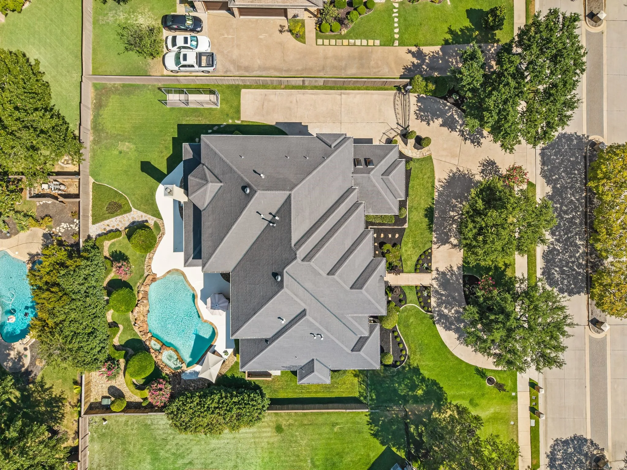 Single Family Residence For Sale in Tarrant County , 7204 Majestic Manor, Colleyville, Texas 76034, 4 Bedroom, 5 Bathroom, 4 Garage spaces, 6,091 Sqft, built in 1998, mls#21362924, Real Estate Agent in Colleyville, Homes For Sale in Tarrant county, Homes For Sale in Colleyville, Realtor in Colleyville Texas, Real Estate Brokerage Independent Realty Texas, Luminita Cordes Realtor