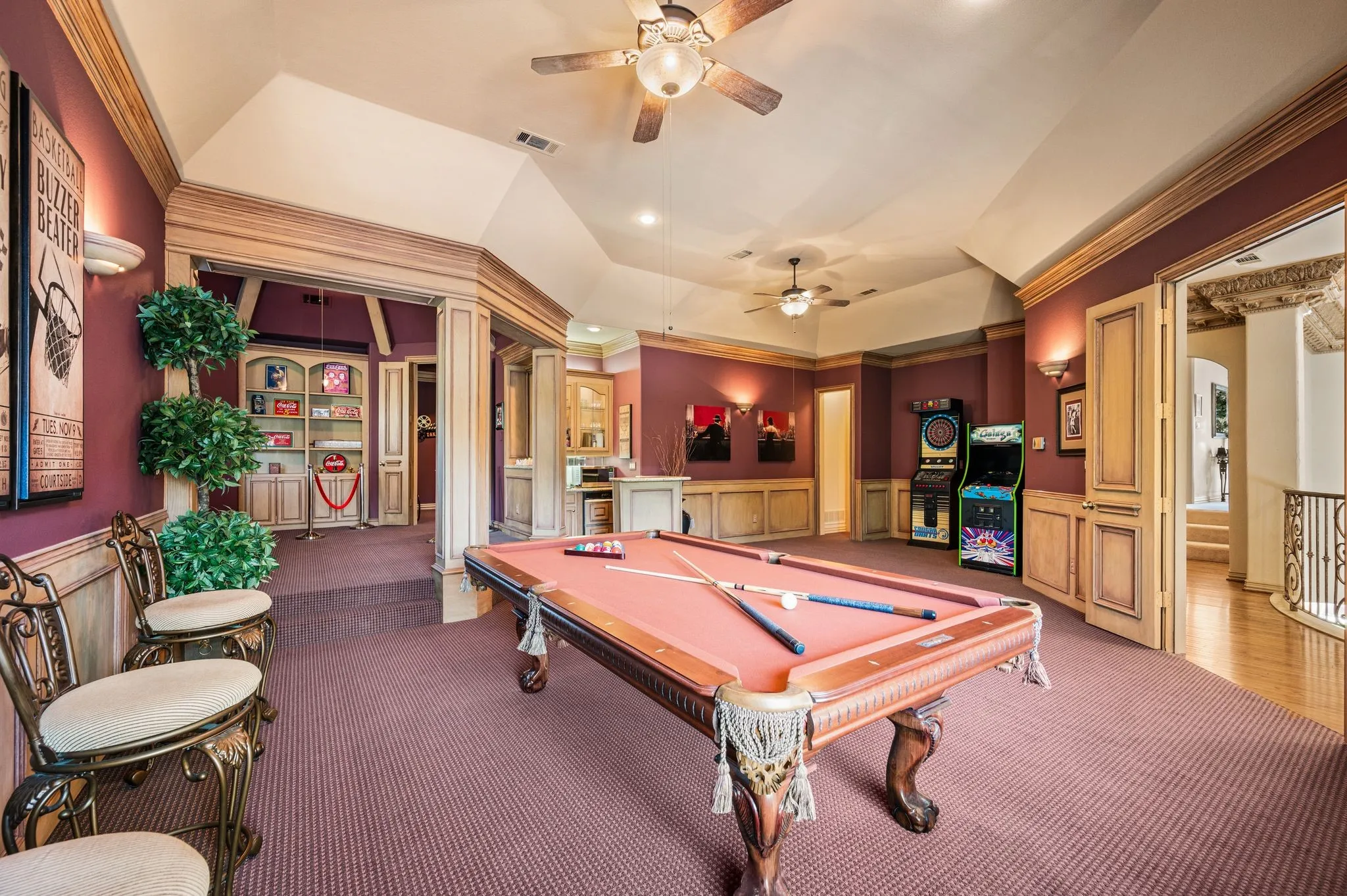 Single Family Residence For Sale in Tarrant County , 7204 Majestic Manor, Colleyville, Texas 76034, 4 Bedroom, 5 Bathroom, 4 Garage spaces, 6,091 Sqft, built in 1998, mls#21362924, Real Estate Agent in Colleyville, Homes For Sale in Tarrant county, Homes For Sale in Colleyville, Realtor in Colleyville Texas, Real Estate Brokerage Independent Realty Texas, Luminita Cordes Realtor