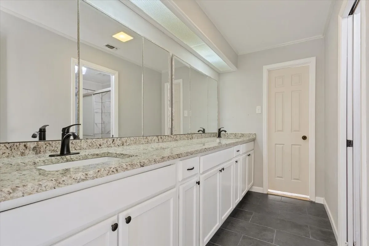 2nd Bathroom