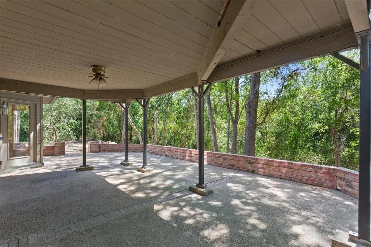 Single Family Residence For Sale in Mc Lennan County , 3400 Timbermill Road, Waco, Texas 76710, 5 Bedroom, 4 Bathroom, 2 Garage spaces, 4,444 Sqft, built in 1982, mls#21363024, Real Estate Agent in Waco, Homes For Sale in Mc Lennan county, Homes For Sale in Waco, Realtor in Waco Texas, Real Estate Brokerage Independent Realty Texas, Luminita Cordes Realtor