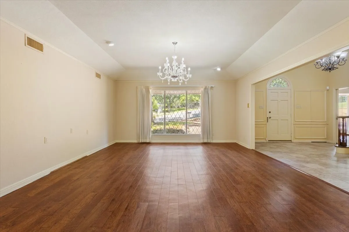 Single Family Residence For Sale in Mc Lennan County , 3400 Timbermill Road, Waco, Texas 76710, 5 Bedroom, 4 Bathroom, 2 Garage spaces, 4,444 Sqft, built in 1982, mls#21363024, Real Estate Agent in Waco, Homes For Sale in Mc Lennan county, Homes For Sale in Waco, Realtor in Waco Texas, Real Estate Brokerage Independent Realty Texas, Luminita Cordes Realtor