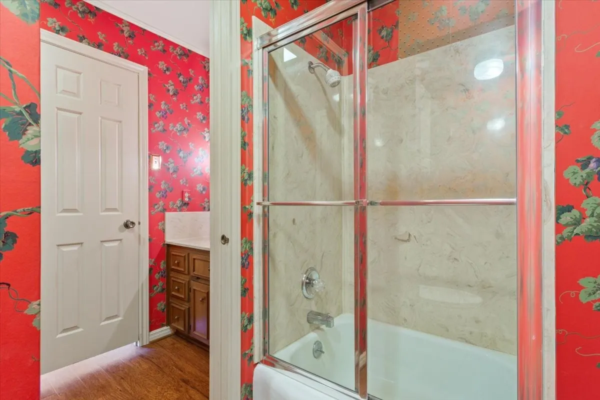 3rd Bath Shower