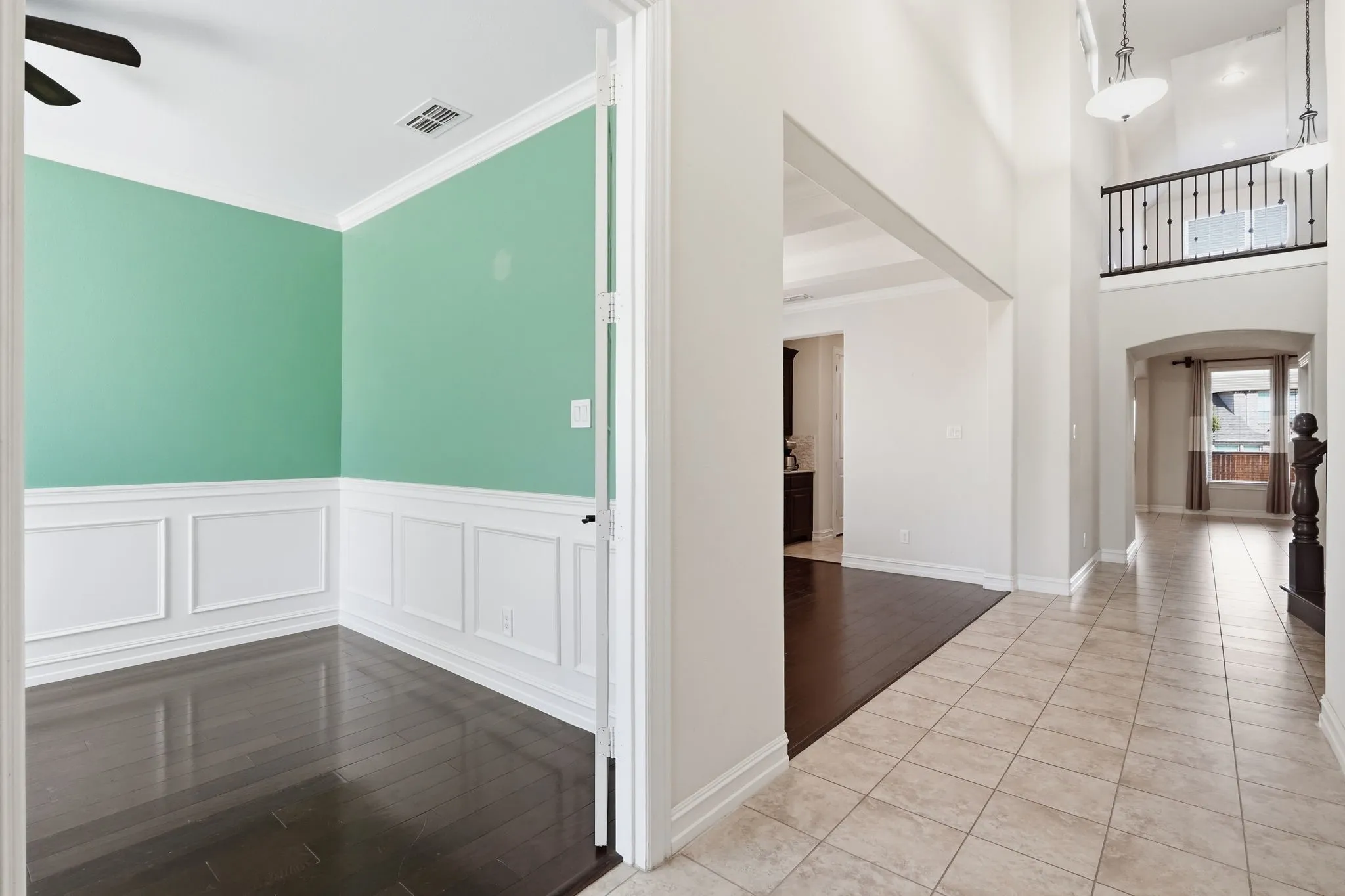 Single Family Residence For Sale in Denton County , 2803 Waverley Drive, Trophy Club, Texas 76262, 5 Bedroom, 5 Bathroom, 3 Garage spaces, 4,264 Sqft, built in 2013, mls#21369029, Real Estate Agent in Trophy Club, Homes For Sale in Denton county, Homes For Sale in Trophy Club, Realtor in Trophy Club Texas, Real Estate Brokerage Independent Realty Texas, Luminita Cordes Realtor