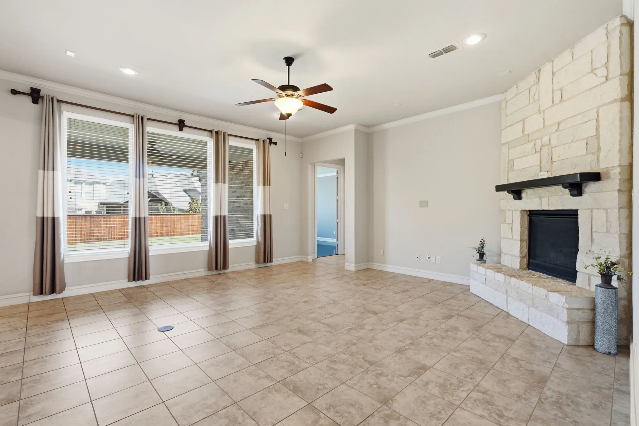 Single Family Residence For Sale in Denton County , 2803 Waverley Drive, Trophy Club, Texas 76262, 5 Bedroom, 5 Bathroom, 3 Garage spaces, 4,264 Sqft, built in 2013, mls#21369029, Real Estate Agent in Trophy Club, Homes For Sale in Denton county, Homes For Sale in Trophy Club, Realtor in Trophy Club Texas, Real Estate Brokerage Independent Realty Texas, Luminita Cordes Realtor