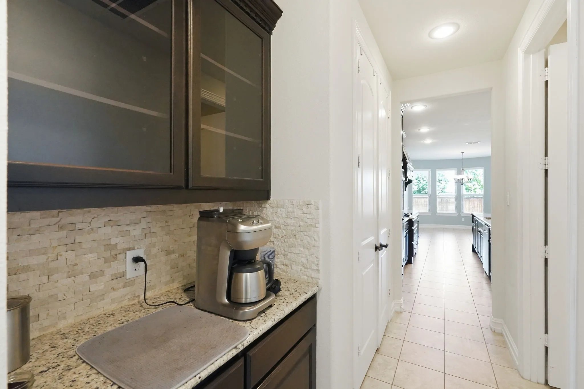 Single Family Residence For Sale in Denton County , 2803 Waverley Drive, Trophy Club, Texas 76262, 5 Bedroom, 5 Bathroom, 3 Garage spaces, 4,264 Sqft, built in 2013, mls#21369029, Real Estate Agent in Trophy Club, Homes For Sale in Denton county, Homes For Sale in Trophy Club, Realtor in Trophy Club Texas, Real Estate Brokerage Independent Realty Texas, Luminita Cordes Realtor