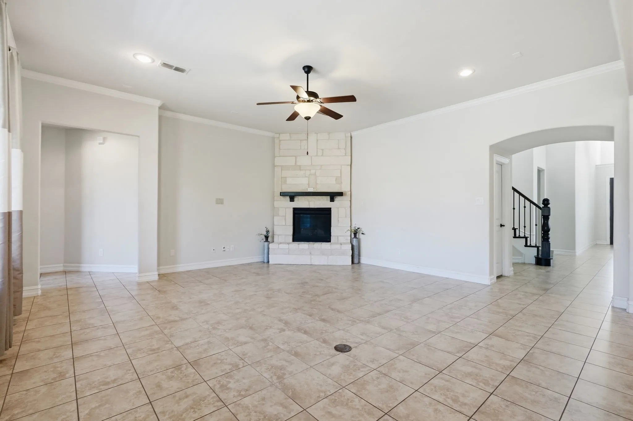 Single Family Residence For Sale in Denton County , 2803 Waverley Drive, Trophy Club, Texas 76262, 5 Bedroom, 5 Bathroom, 3 Garage spaces, 4,264 Sqft, built in 2013, mls#21369029, Real Estate Agent in Trophy Club, Homes For Sale in Denton county, Homes For Sale in Trophy Club, Realtor in Trophy Club Texas, Real Estate Brokerage Independent Realty Texas, Luminita Cordes Realtor