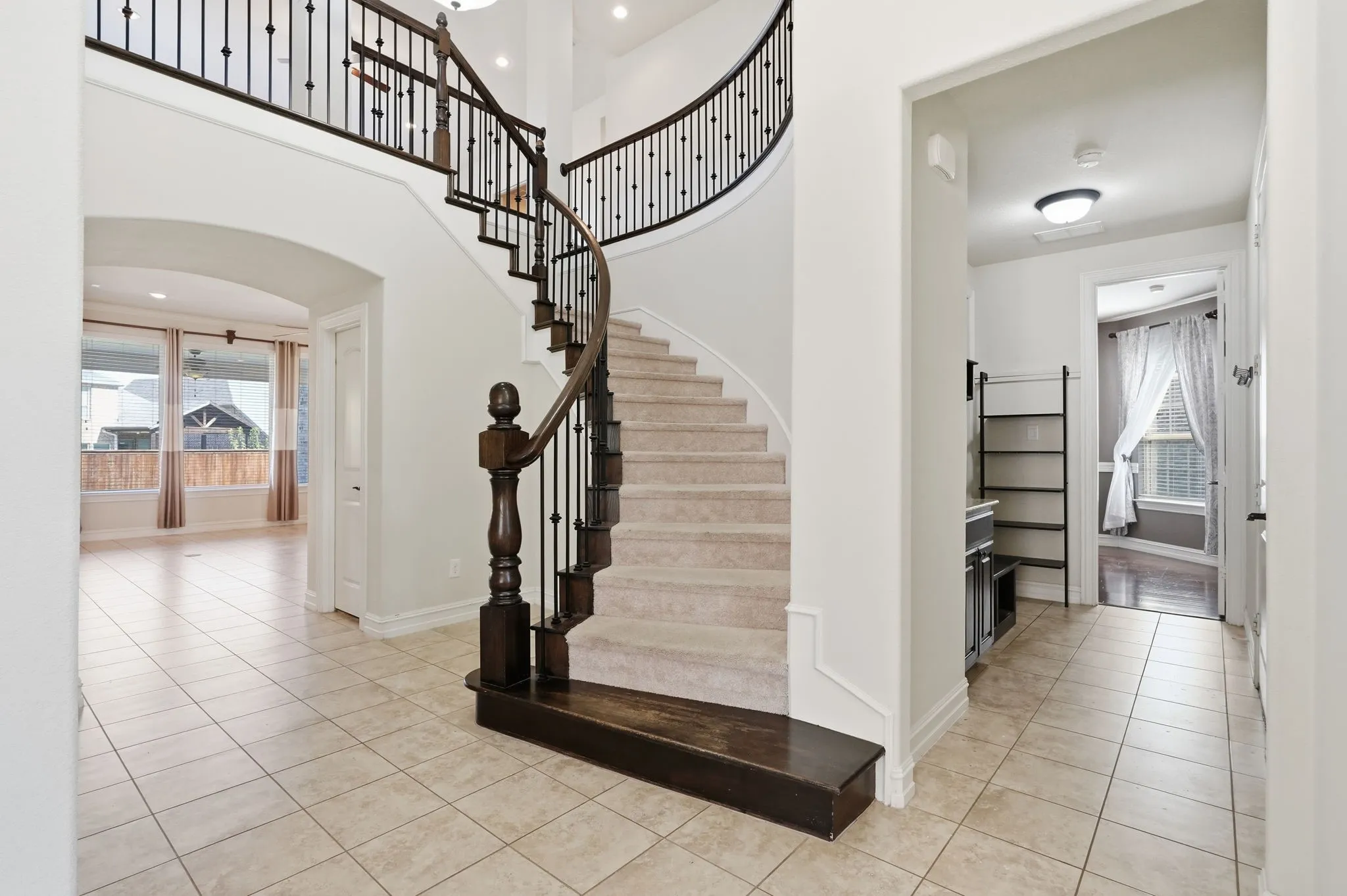 Single Family Residence For Sale in Denton County , 2803 Waverley Drive, Trophy Club, Texas 76262, 5 Bedroom, 5 Bathroom, 3 Garage spaces, 4,264 Sqft, built in 2013, mls#21369029, Real Estate Agent in Trophy Club, Homes For Sale in Denton county, Homes For Sale in Trophy Club, Realtor in Trophy Club Texas, Real Estate Brokerage Independent Realty Texas, Luminita Cordes Realtor