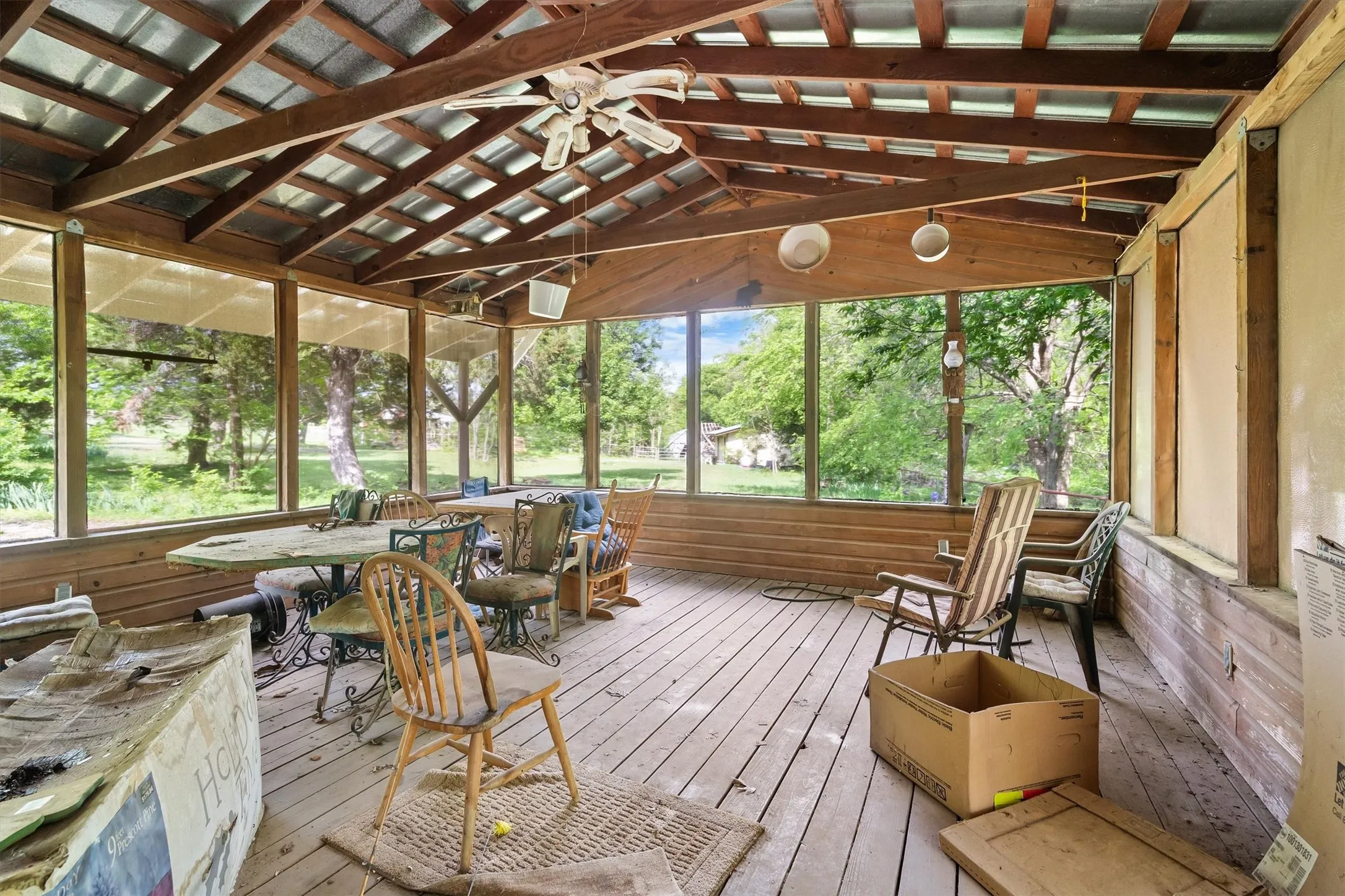 Farm For Sale in Collin County , 3135 County Road 427, Anna, Texas 75409, 3 Bedroom, 2 Bathroom, Garage spaces, 2,179 Sqft, built in 1967, mls#21352787, Real Estate Agent in Anna, Homes For Sale in Collin county, Homes For Sale in Anna, Realtor in Anna Texas, Real Estate Brokerage Independent Realty Texas, Luminita Cordes Realtor