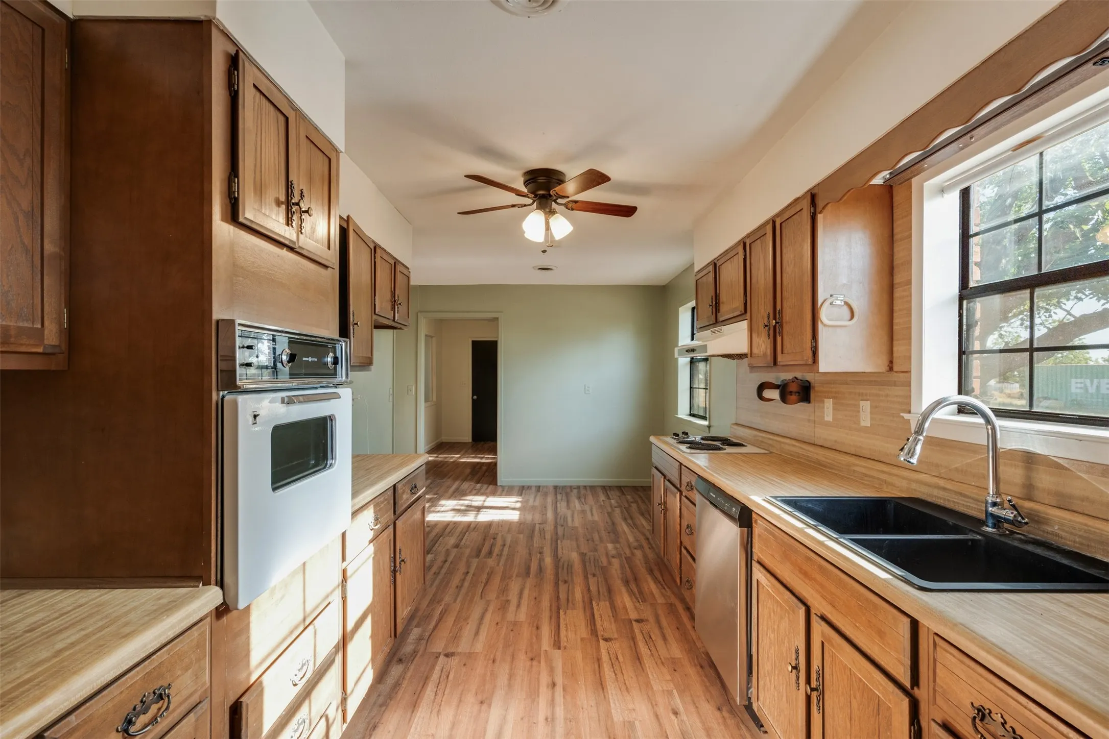 Improved Land For Sale in Knox County , 8154 CR 4680, Munday, Texas 76371, 0, 0, Garage spaces, 0 Sqft, built in 1978, mls#21363319, Real Estate Agent in Munday, Homes For Sale in Knox county, Homes For Sale in Munday, Realtor in Munday Texas, Real Estate Brokerage Independent Realty Texas, Luminita Cordes Realtor