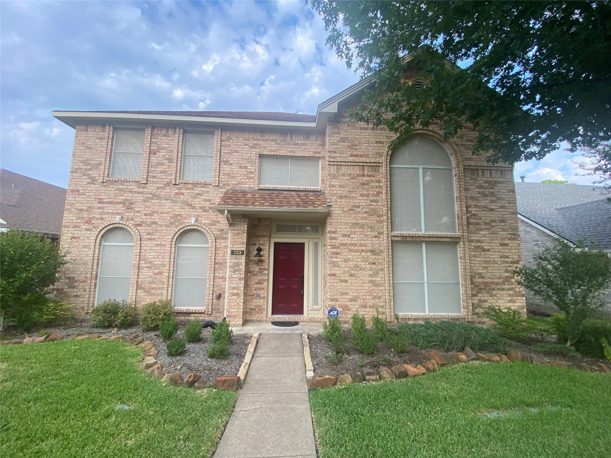 Single Family Residence For Rent in Collin County , 723 Fawn Valley Drive, Allen, Texas 75002, 4 Bedroom, 3 Bathroom, 2 Garage spaces, 2,640 Sqft, built in 1991, mls#21369879, Real Estate Agent in Allen, Homes For Rent in Collin county, Homes For Rent in Allen, Realtor in Allen Texas, Real Estate Brokerage Independent Realty Texas, Luminita Cordes Realtor