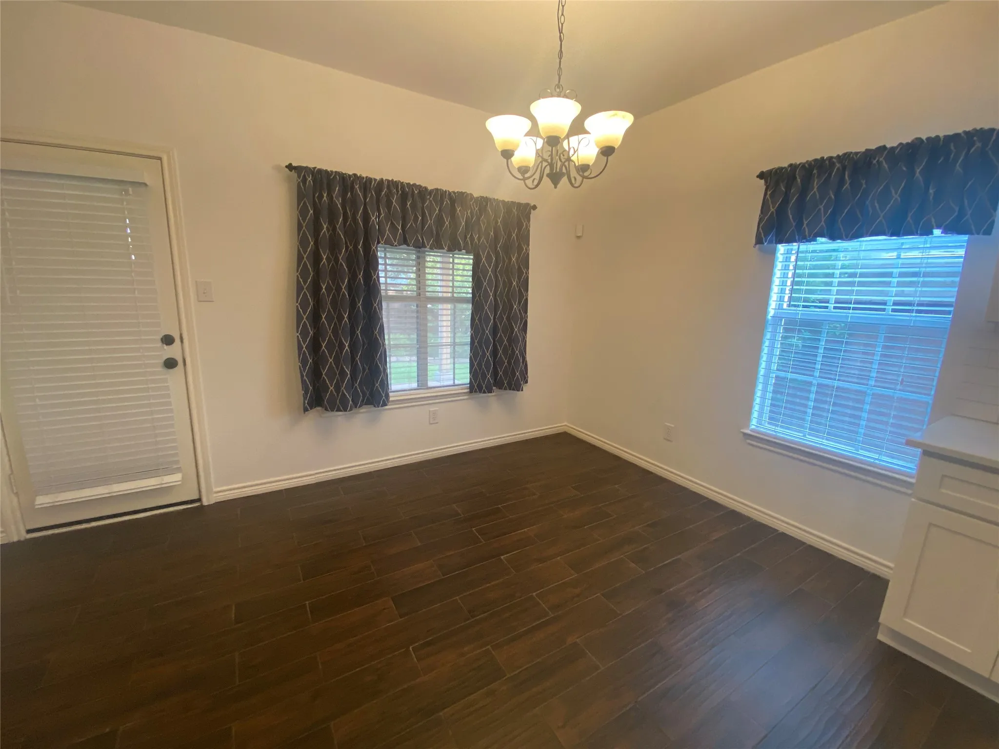 Single Family Residence For Rent in Collin County , 723 Fawn Valley Drive, Allen, Texas 75002, 4 Bedroom, 3 Bathroom, 2 Garage spaces, 2,640 Sqft, built in 1991, mls#21369879, Real Estate Agent in Allen, Homes For Rent in Collin county, Homes For Rent in Allen, Realtor in Allen Texas, Real Estate Brokerage Independent Realty Texas, Luminita Cordes Realtor