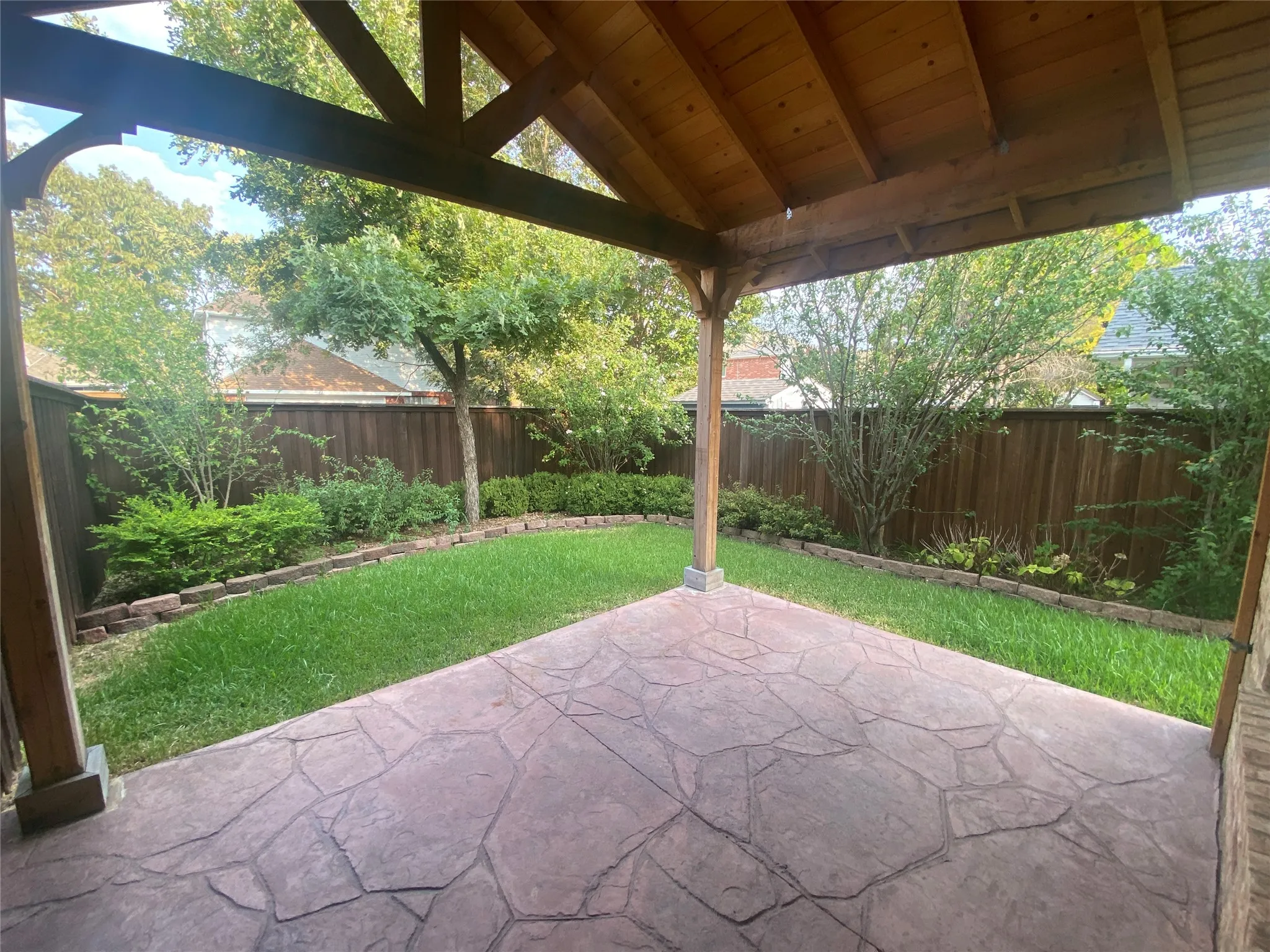 Single Family Residence For Rent in Collin County , 723 Fawn Valley Drive, Allen, Texas 75002, 4 Bedroom, 3 Bathroom, 2 Garage spaces, 2,640 Sqft, built in 1991, mls#21369879, Real Estate Agent in Allen, Homes For Rent in Collin county, Homes For Rent in Allen, Realtor in Allen Texas, Real Estate Brokerage Independent Realty Texas, Luminita Cordes Realtor