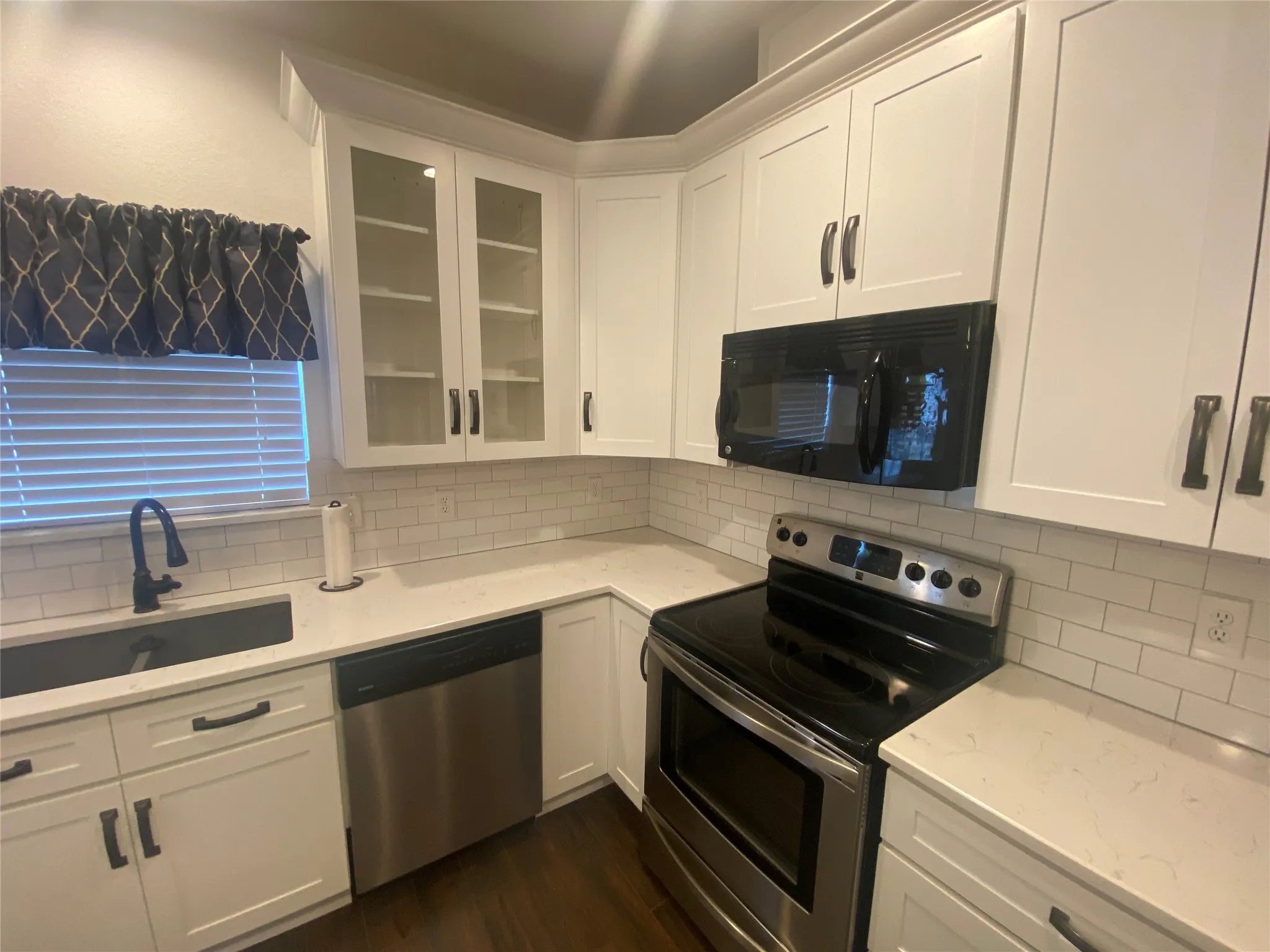 Single Family Residence For Rent in Collin County , 723 Fawn Valley Drive, Allen, Texas 75002, 4 Bedroom, 3 Bathroom, 2 Garage spaces, 2,640 Sqft, built in 1991, mls#21369879, Real Estate Agent in Allen, Homes For Rent in Collin county, Homes For Rent in Allen, Realtor in Allen Texas, Real Estate Brokerage Independent Realty Texas, Luminita Cordes Realtor