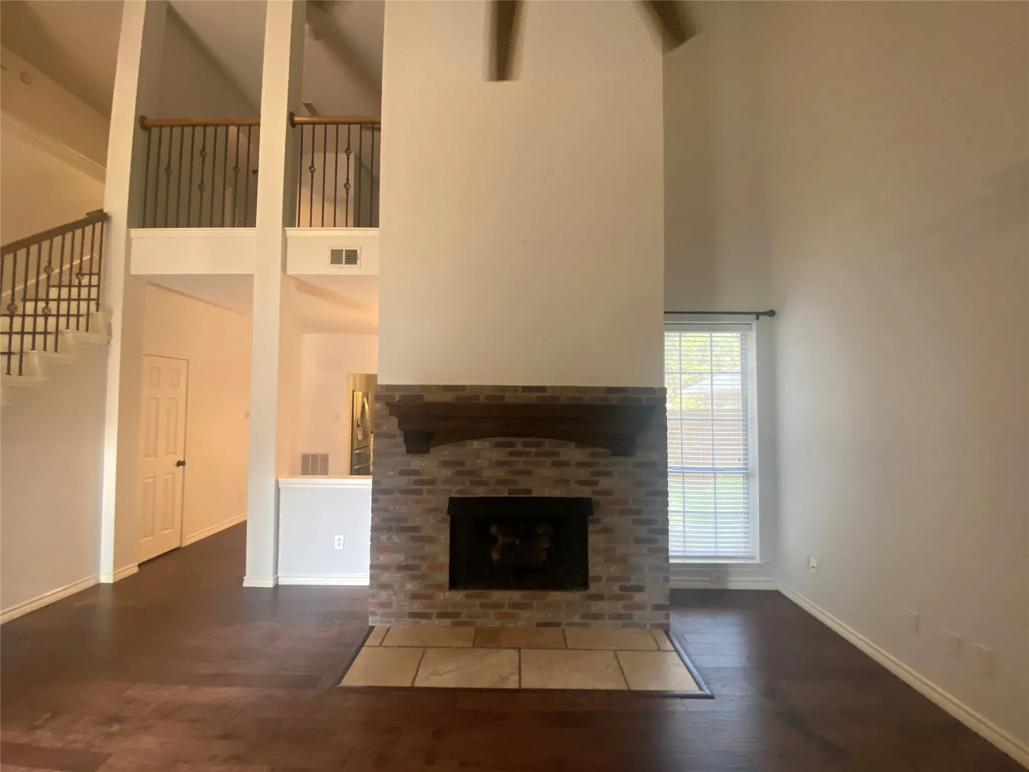 Single Family Residence For Rent in Collin County , 723 Fawn Valley Drive, Allen, Texas 75002, 4 Bedroom, 3 Bathroom, 2 Garage spaces, 2,640 Sqft, built in 1991, mls#21369879, Real Estate Agent in Allen, Homes For Rent in Collin county, Homes For Rent in Allen, Realtor in Allen Texas, Real Estate Brokerage Independent Realty Texas, Luminita Cordes Realtor