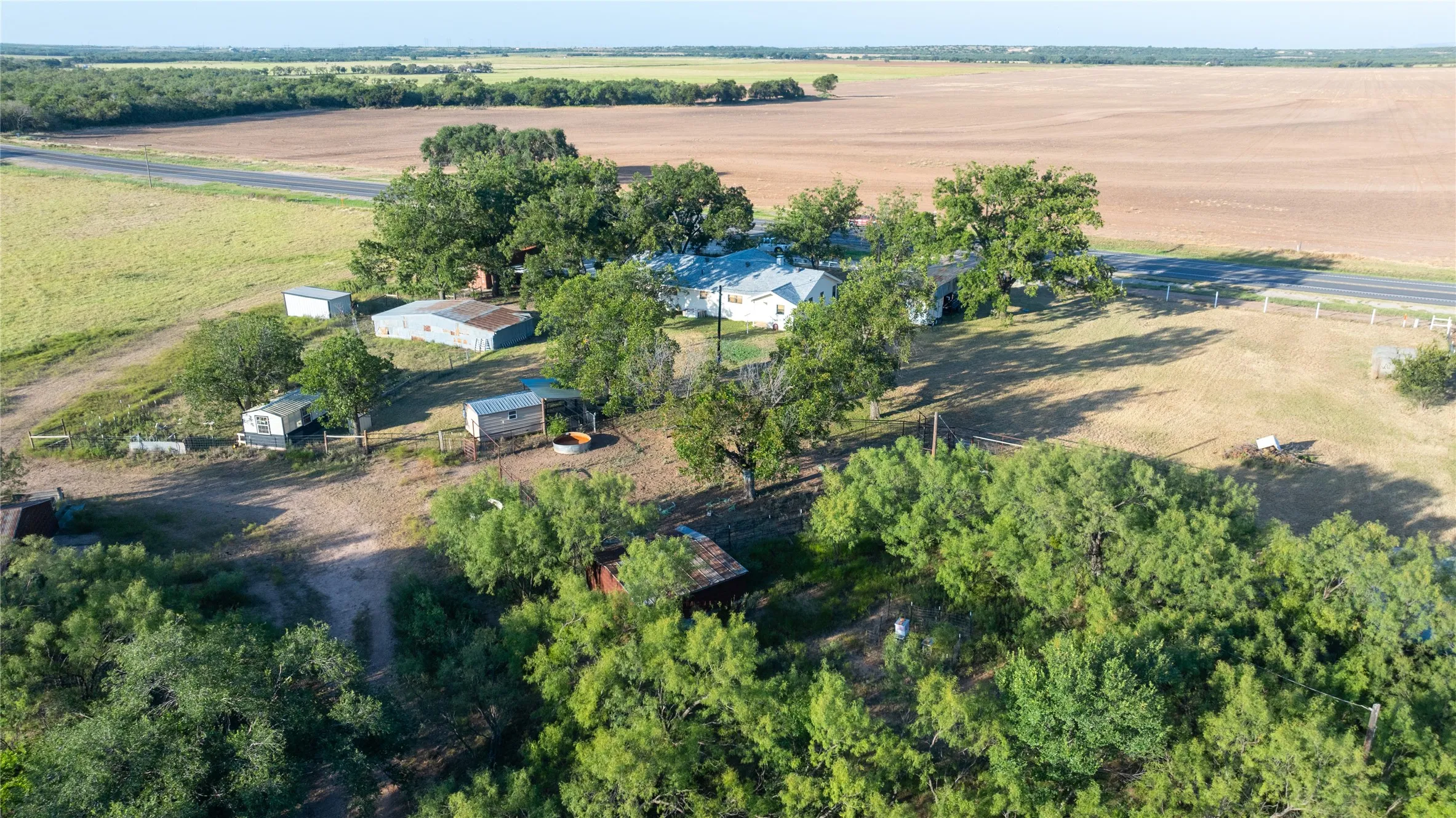 Farm For Sale in Runnels County , 817 ST HWY 153, Wingate, Texas 79566, 4 Bedroom, 3 Bathroom, Garage spaces, 2,220 Sqft, built in 1965, mls#21369866, Real Estate Agent in Wingate, Homes For Sale in Runnels county, Homes For Sale in Wingate, Realtor in Wingate Texas, Real Estate Brokerage Independent Realty Texas, Luminita Cordes Realtor