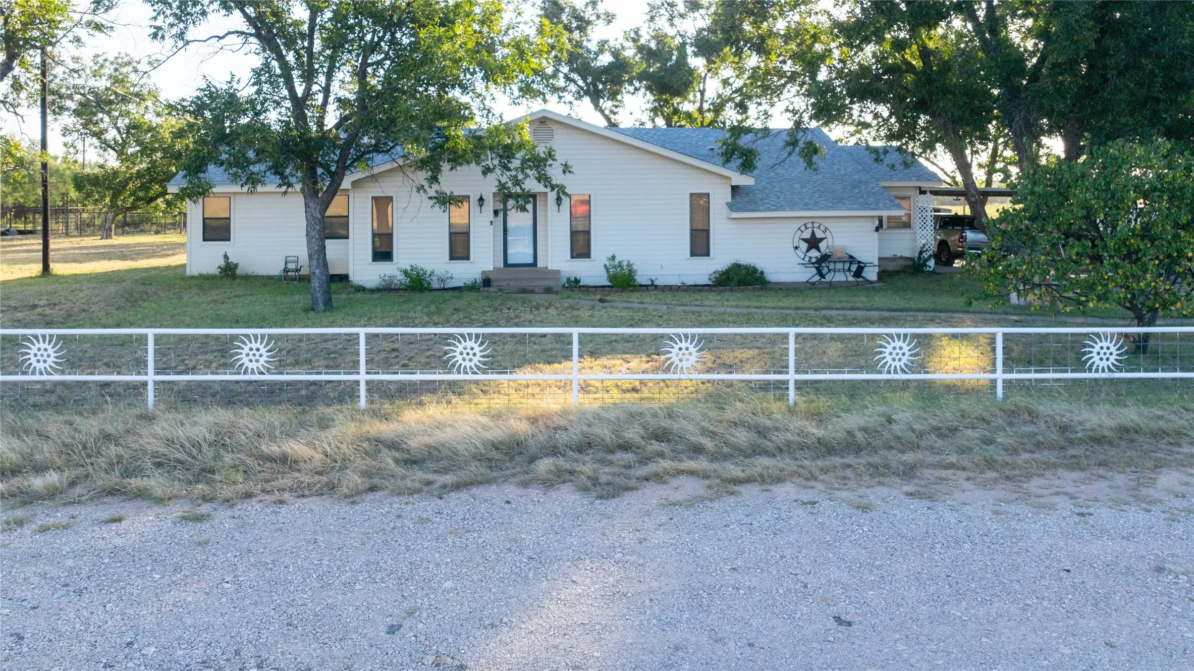 Farm For Sale in Runnels County , 817 ST HWY 153, Wingate, Texas 79566, 4 Bedroom, 3 Bathroom, Garage spaces, 2,220 Sqft, built in 1965, mls#21369866, Real Estate Agent in Wingate, Homes For Sale in Runnels county, Homes For Sale in Wingate, Realtor in Wingate Texas, Real Estate Brokerage Independent Realty Texas, Luminita Cordes Realtor