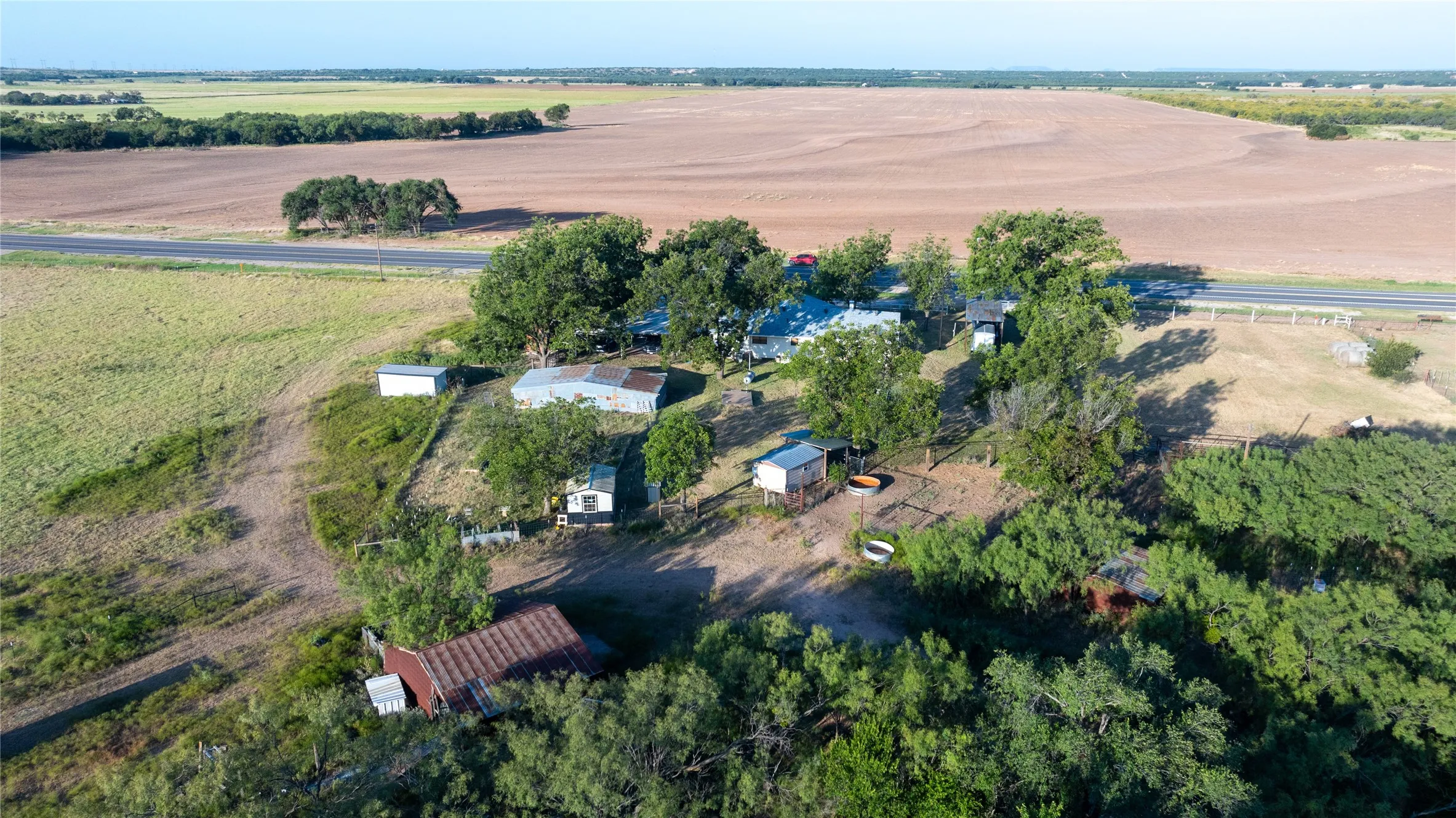 Farm For Sale in Runnels County , 817 ST HWY 153, Wingate, Texas 79566, 4 Bedroom, 3 Bathroom, Garage spaces, 2,220 Sqft, built in 1965, mls#21369866, Real Estate Agent in Wingate, Homes For Sale in Runnels county, Homes For Sale in Wingate, Realtor in Wingate Texas, Real Estate Brokerage Independent Realty Texas, Luminita Cordes Realtor