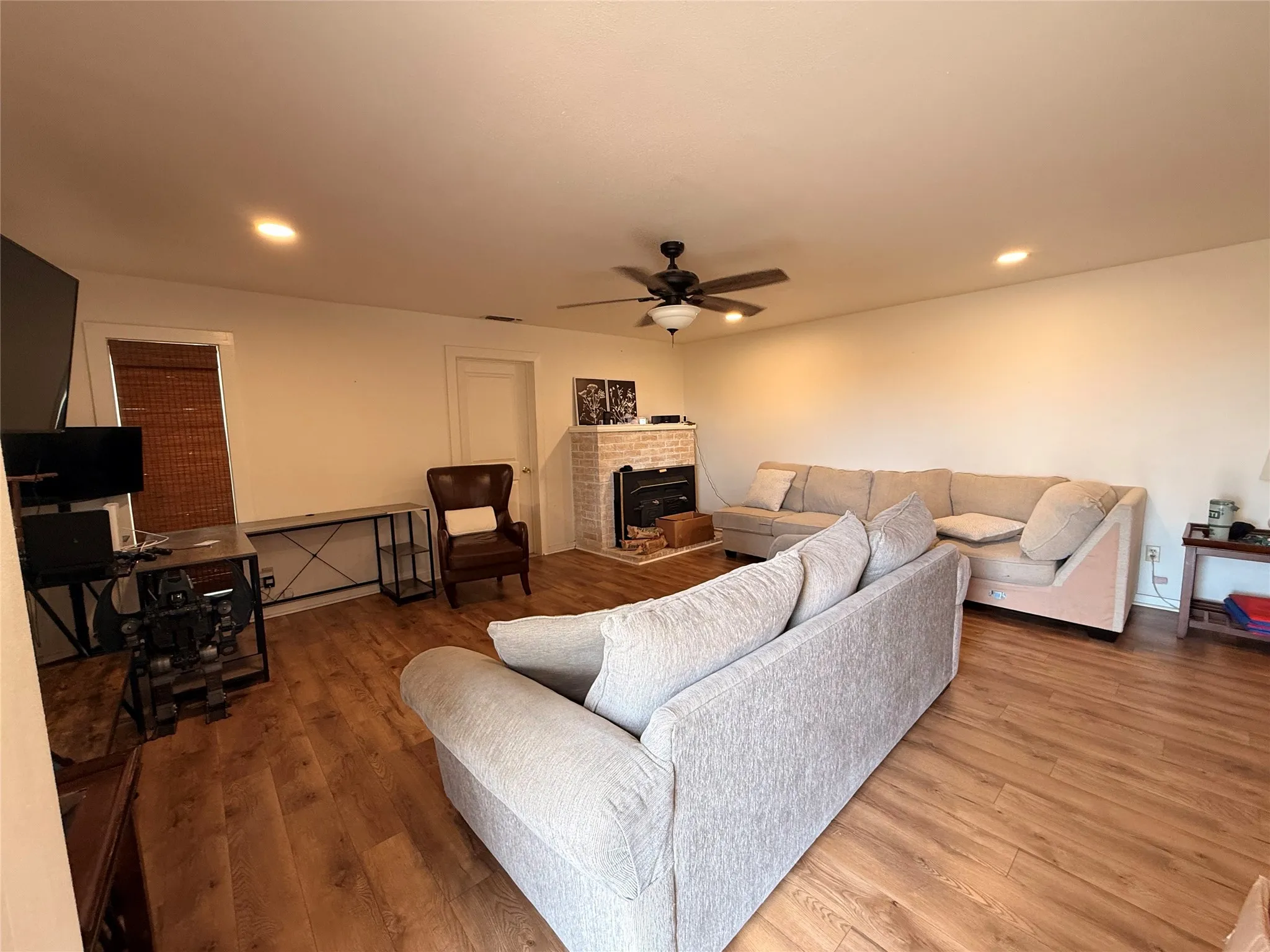 Farm For Sale in Runnels County , 817 ST HWY 153, Wingate, Texas 79566, 4 Bedroom, 3 Bathroom, Garage spaces, 2,220 Sqft, built in 1965, mls#21369866, Real Estate Agent in Wingate, Homes For Sale in Runnels county, Homes For Sale in Wingate, Realtor in Wingate Texas, Real Estate Brokerage Independent Realty Texas, Luminita Cordes Realtor