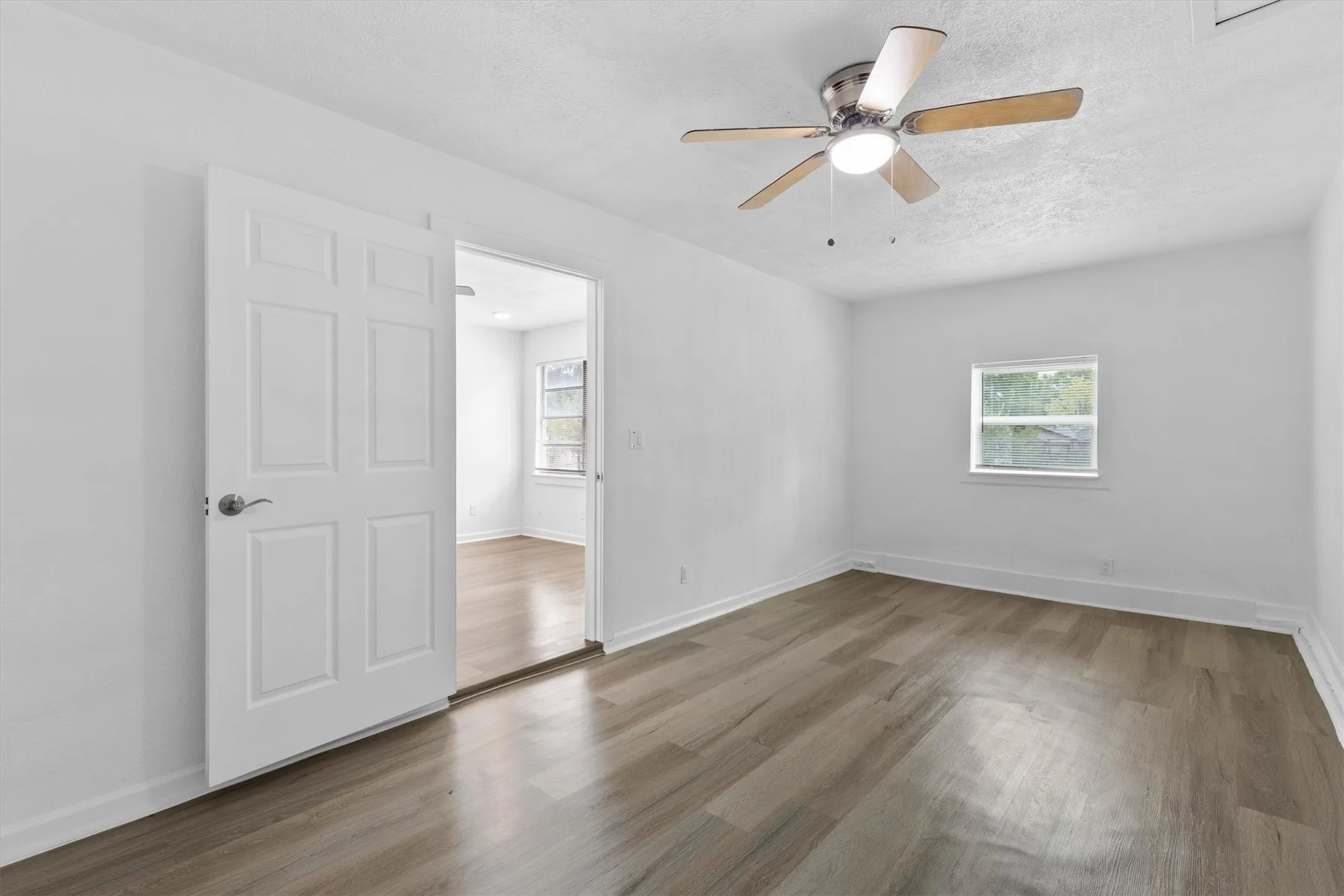 Single Family Residence For Sale in Dallas County , 3835 Lovingood Drive, Dallas, Texas 75241, 5 Bedroom, 1 Bathroom, Garage spaces, 1,234 Sqft, built in 1958, mls#21369224, Real Estate Agent in Dallas, Homes For Sale in Dallas county, Homes For Sale in Dallas, Realtor in Dallas Texas, Real Estate Brokerage Independent Realty Texas, Luminita Cordes Realtor