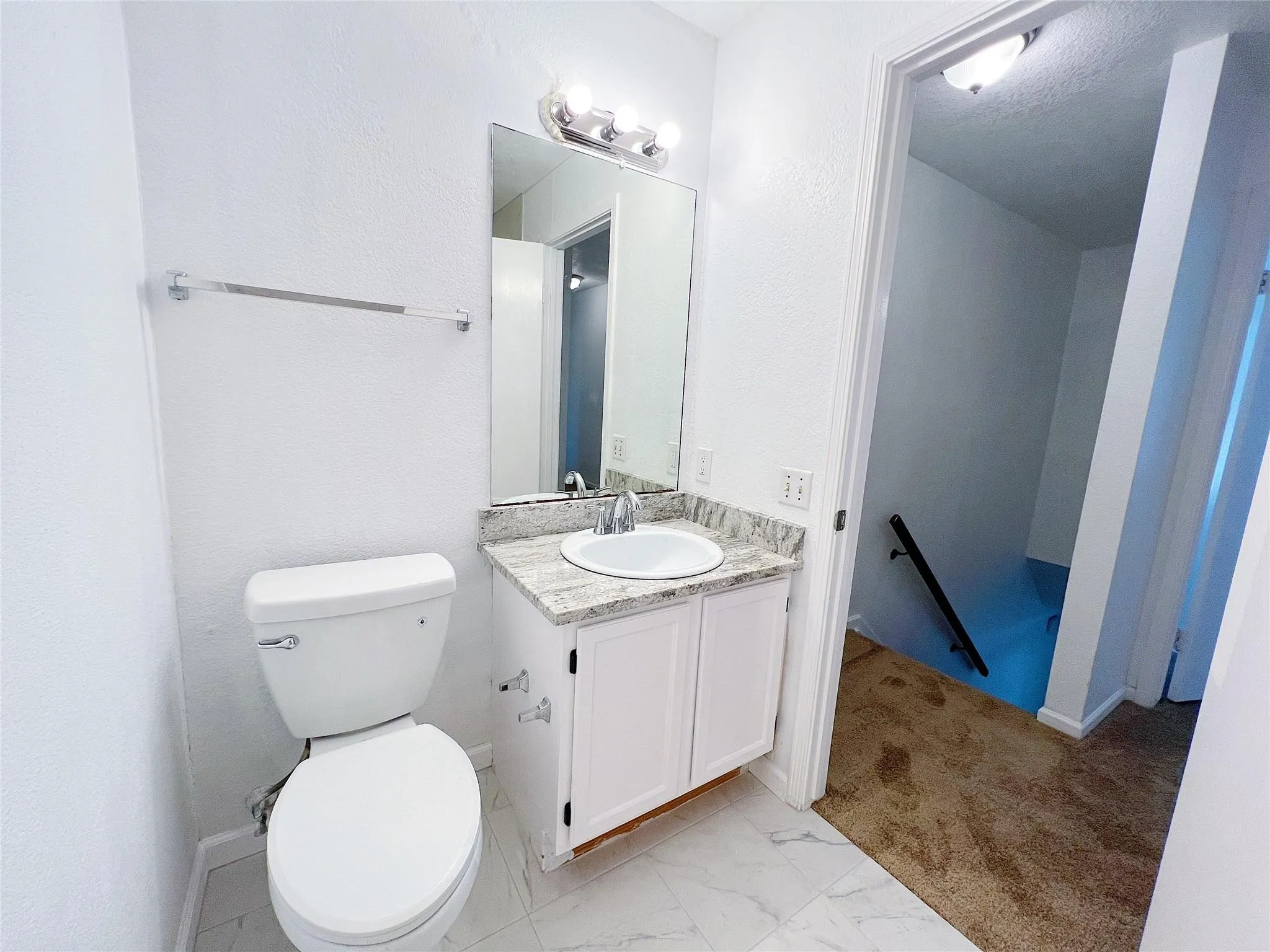 Single Family Residence For Sale in Tarrant County , 616 Valley Spring Drive, Arlington, Texas 76018, 3 Bedroom, 3 Bathroom, 2 Garage spaces, 1,730 Sqft, built in 1986, mls#21369883, Real Estate Agent in Arlington, Homes For Sale in Tarrant county, Homes For Sale in Arlington, Realtor in Arlington Texas, Real Estate Brokerage Independent Realty Texas, Luminita Cordes Realtor