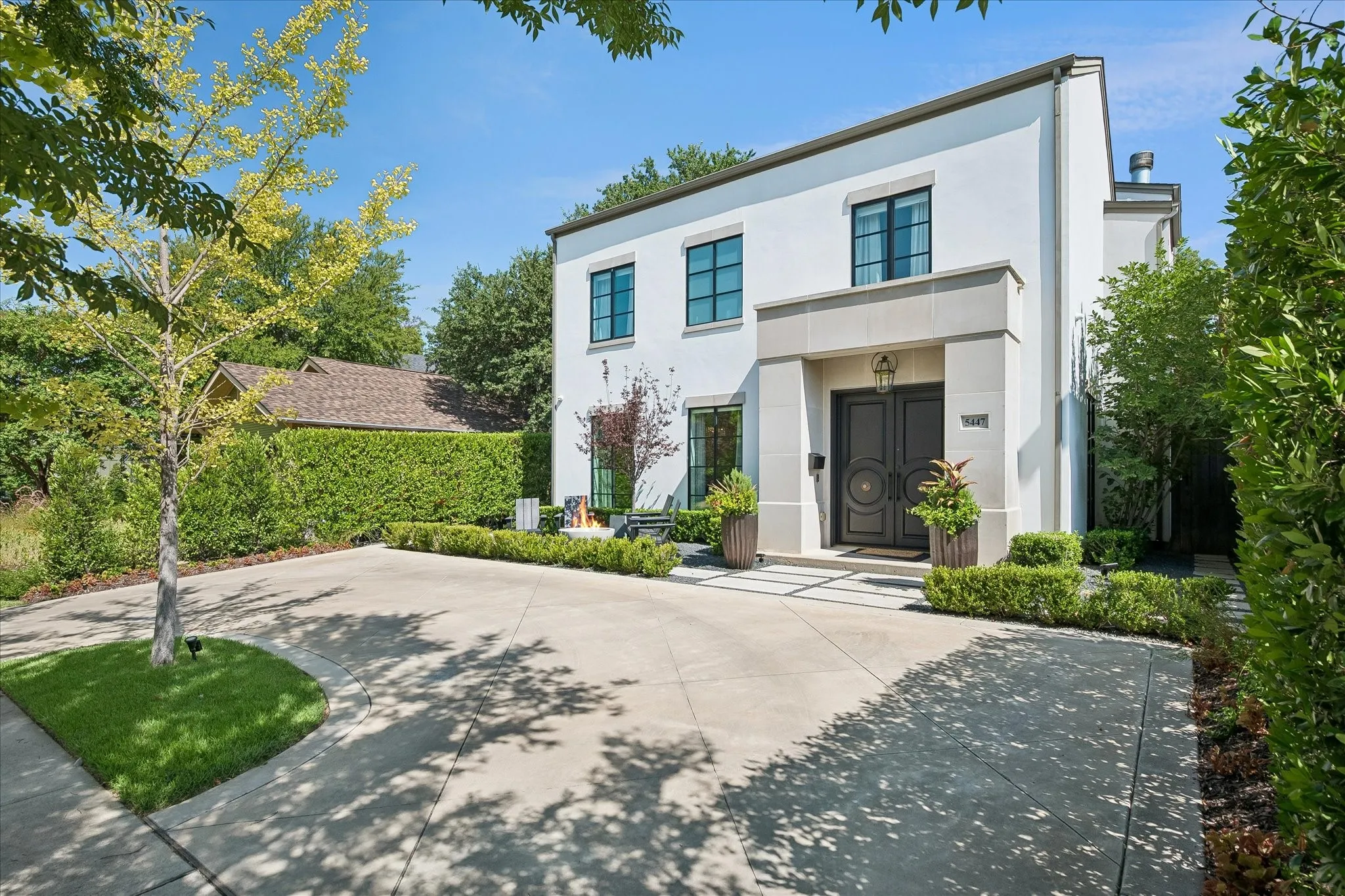 Single Family Residence For Sale in Dallas County , 5447 Richmond Avenue, Dallas, Texas 75206, 5 Bedroom, 5 Bathroom, 2 Garage spaces, 4,368 Sqft, built in 2018, mls#21369627, Real Estate Agent in Dallas, Homes For Sale in Dallas county, Homes For Sale in Dallas, Realtor in Dallas Texas, Real Estate Brokerage Independent Realty Texas, Luminita Cordes Realtor