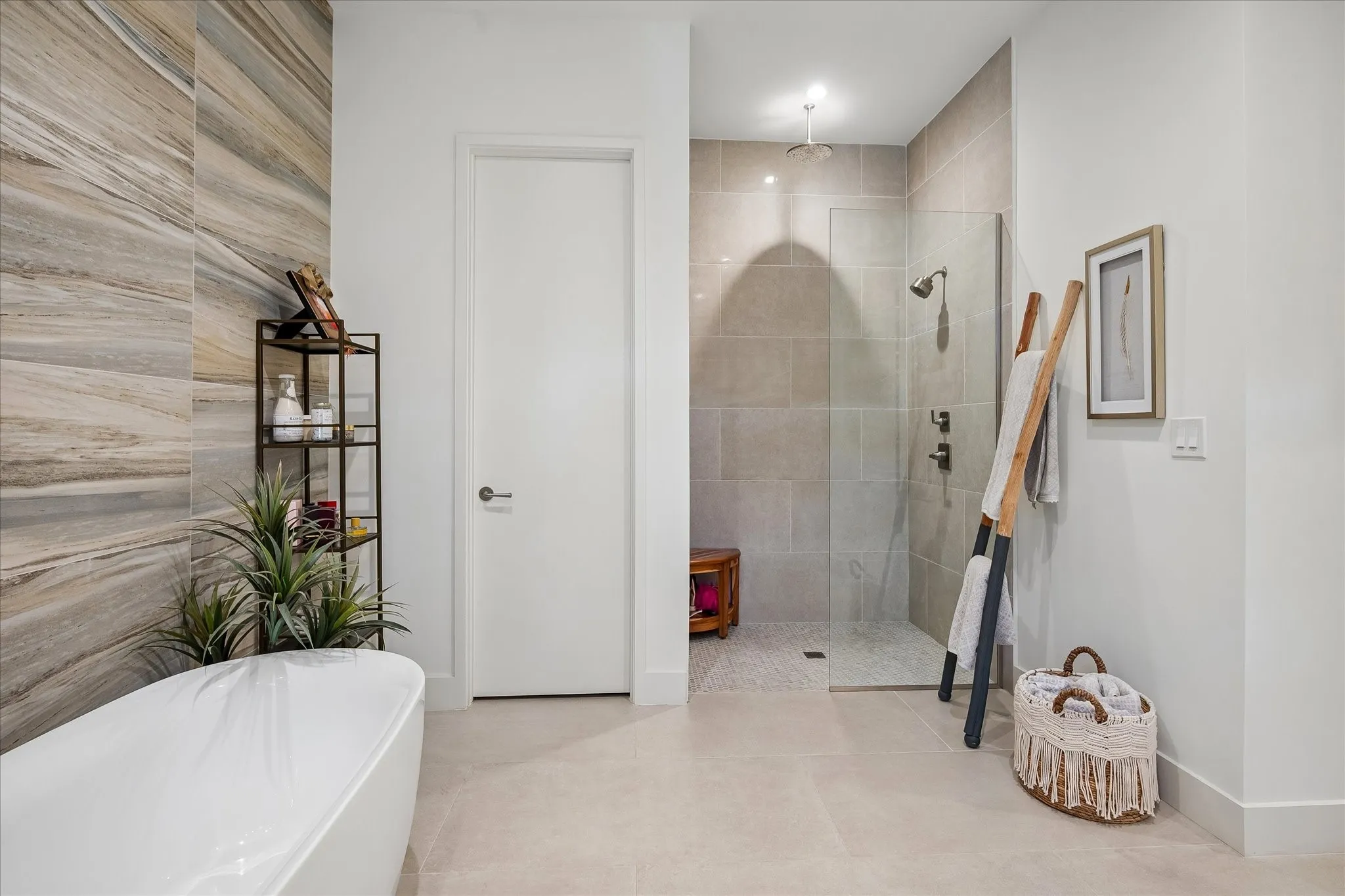 Soaking Tub and oversized shower