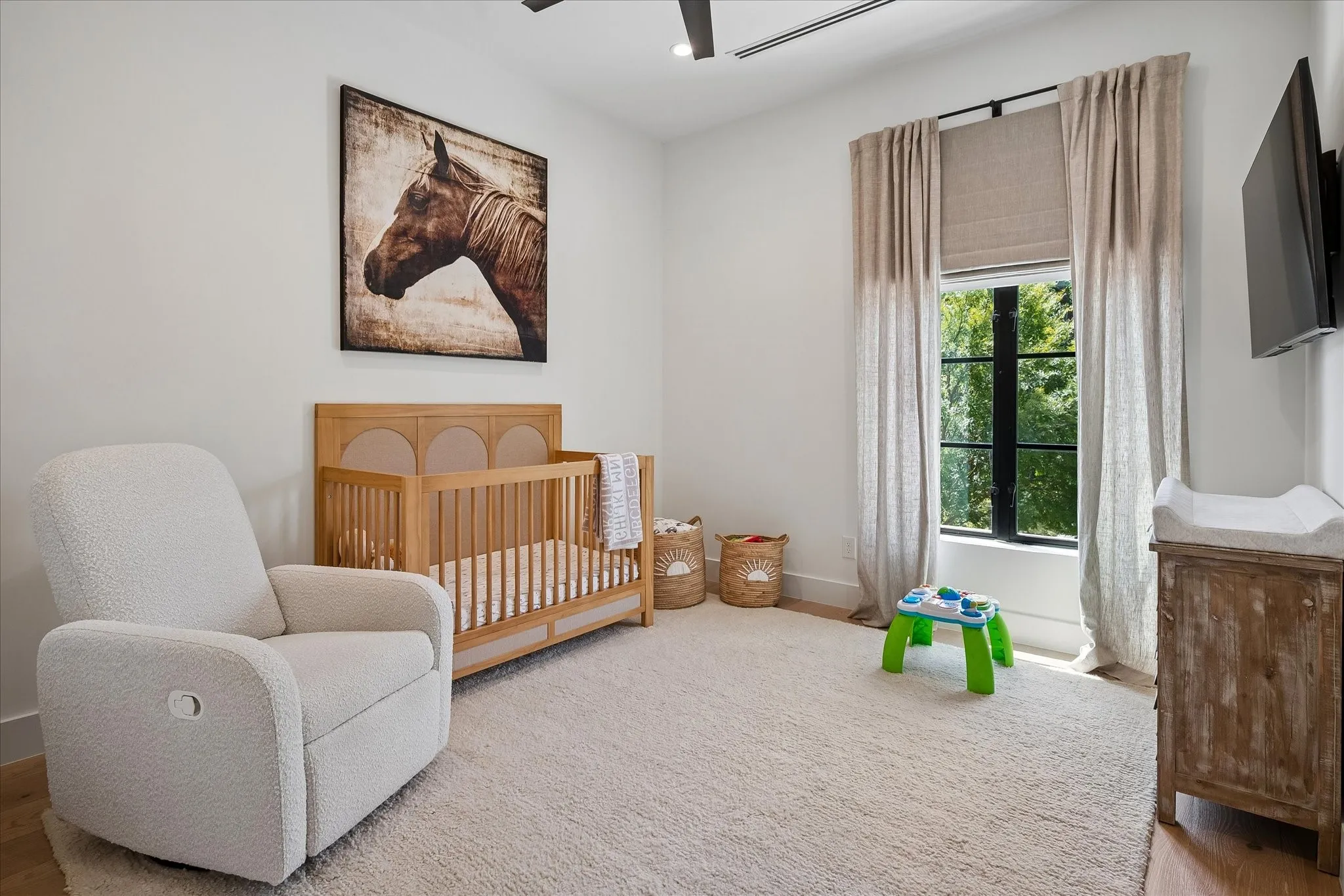 Single Family Residence For Sale in Dallas County , 5447 Richmond Avenue, Dallas, Texas 75206, 5 Bedroom, 5 Bathroom, 2 Garage spaces, 4,368 Sqft, built in 2018, mls#21369627, Real Estate Agent in Dallas, Homes For Sale in Dallas county, Homes For Sale in Dallas, Realtor in Dallas Texas, Real Estate Brokerage Independent Realty Texas, Luminita Cordes Realtor