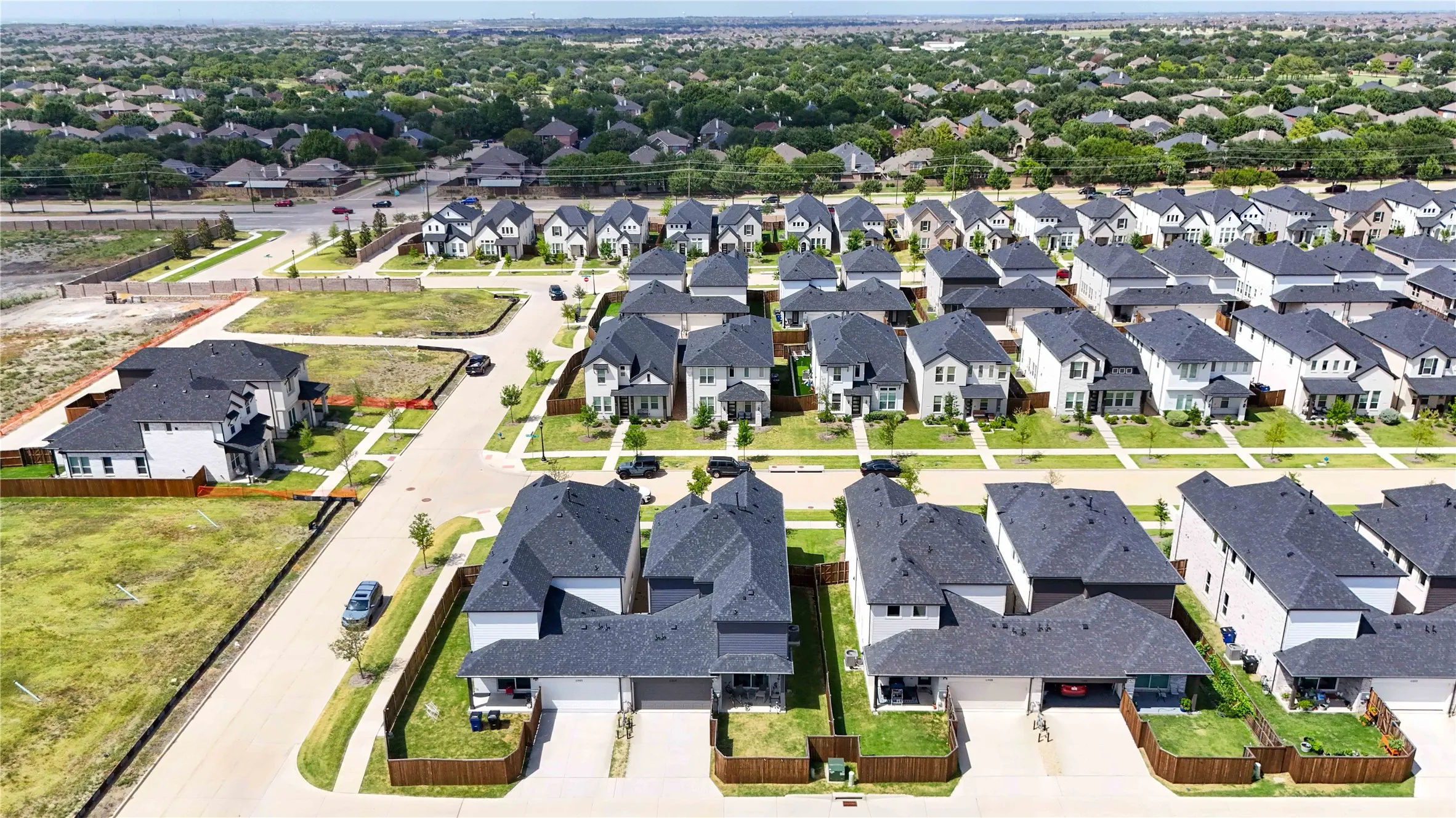Single Family Residence For Sale in Collin County , 11517 Brompton Drive, Frisco, Texas 75035, 4 Bedroom, 4 Bathroom, 2 Garage spaces, 2,496 Sqft, built in 2023, mls#21364168, Real Estate Agent in Frisco, Homes For Sale in Collin county, Homes For Sale in Frisco, Realtor in Frisco Texas, Real Estate Brokerage Independent Realty Texas, Luminita Cordes Realtor