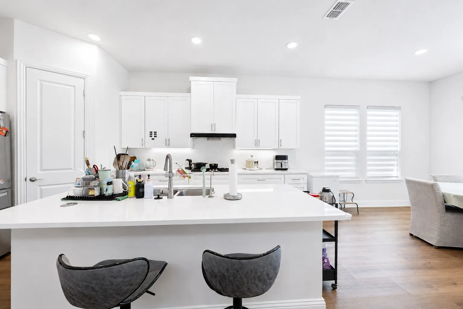 Single Family Residence For Sale in Collin County , 11517 Brompton Drive, Frisco, Texas 75035, 4 Bedroom, 4 Bathroom, 2 Garage spaces, 2,496 Sqft, built in 2023, mls#21364168, Real Estate Agent in Frisco, Homes For Sale in Collin county, Homes For Sale in Frisco, Realtor in Frisco Texas, Real Estate Brokerage Independent Realty Texas, Luminita Cordes Realtor
