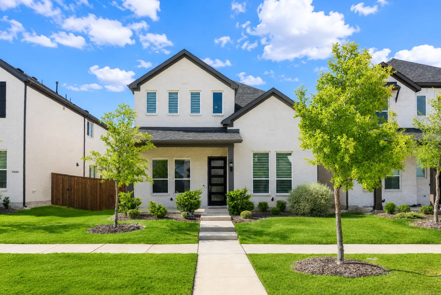 Single Family Residence For Sale in Collin County , 11517 Brompton Drive, Frisco, Texas 75035, 4 Bedroom, 4 Bathroom, 2 Garage spaces, 2,496 Sqft, built in 2023, mls#21364168, Real Estate Agent in Frisco, Homes For Sale in Collin county, Homes For Sale in Frisco, Realtor in Frisco Texas, Real Estate Brokerage Independent Realty Texas, Luminita Cordes Realtor