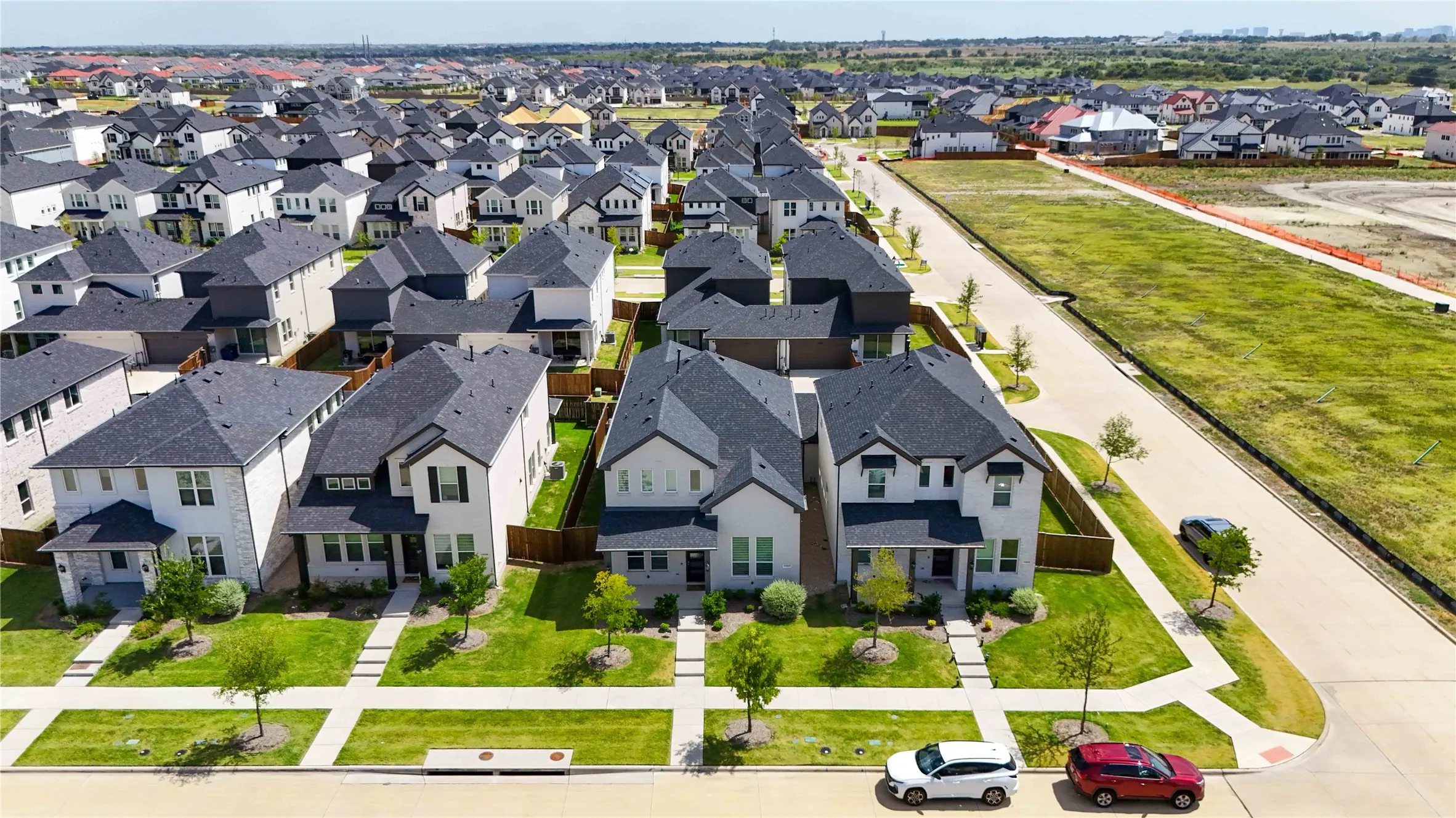 Single Family Residence For Sale in Collin County , 11517 Brompton Drive, Frisco, Texas 75035, 4 Bedroom, 4 Bathroom, 2 Garage spaces, 2,496 Sqft, built in 2023, mls#21364168, Real Estate Agent in Frisco, Homes For Sale in Collin county, Homes For Sale in Frisco, Realtor in Frisco Texas, Real Estate Brokerage Independent Realty Texas, Luminita Cordes Realtor
