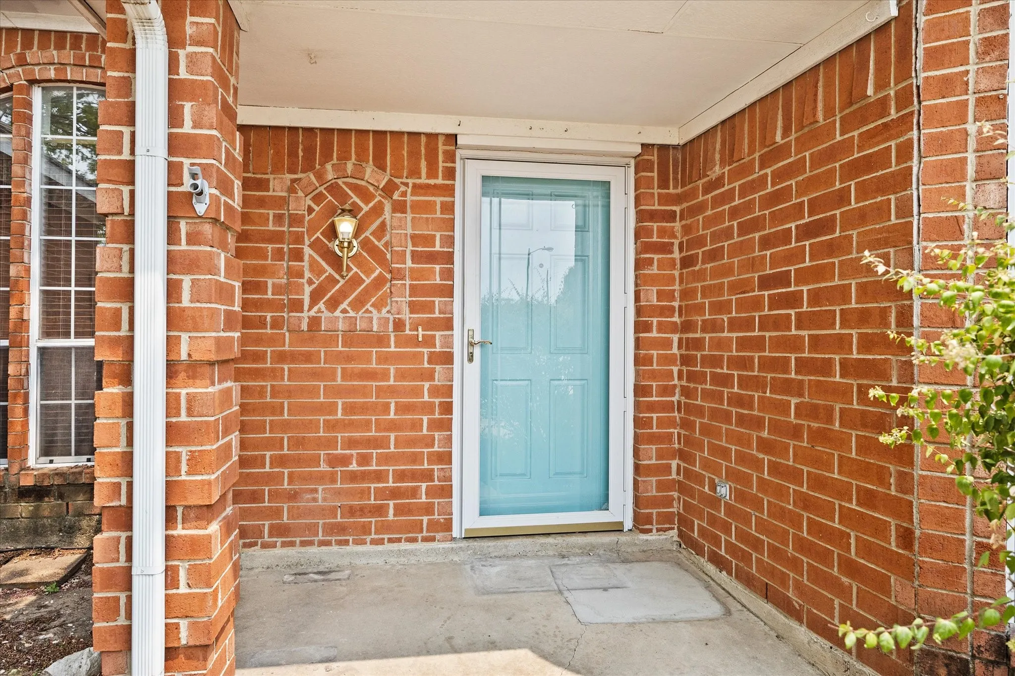 Single Family Residence For Sale in Dallas County , 2416 Liles Lane, Mesquite, Texas 75181, 3 Bedroom, 2 Bathroom, 2 Garage spaces, 1,873 Sqft, built in 1993, mls#21369851, Real Estate Agent in Mesquite, Homes For Sale in Dallas county, Homes For Sale in Mesquite, Realtor in Mesquite Texas, Real Estate Brokerage Independent Realty Texas, Luminita Cordes Realtor
