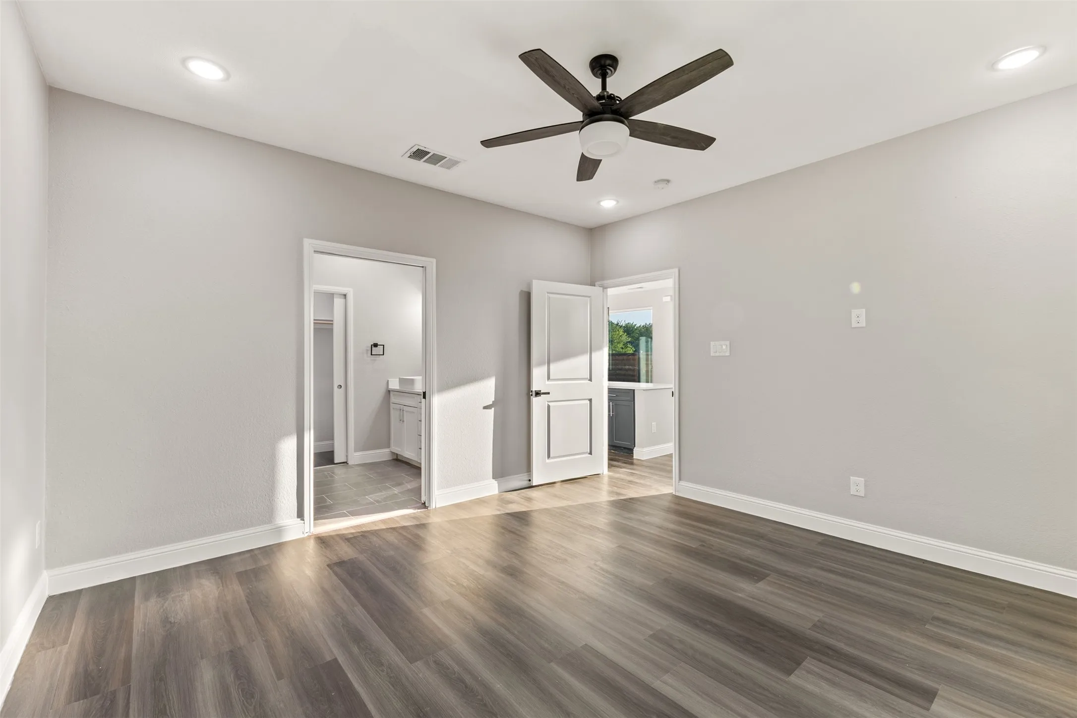 Townhouse For Rent in Dallas County , 825 Premier Parkway, Grand Prairie, Texas 75051, 4 Bedroom, 4 Bathroom, 2 Garage spaces, 1,981 Sqft, built in 2026, mls#21369899, Real Estate Agent in Grand Prairie, Homes For Rent in Dallas county, Homes For Rent in Grand Prairie, Realtor in Grand Prairie Texas, Real Estate Brokerage Independent Realty Texas, Luminita Cordes Realtor