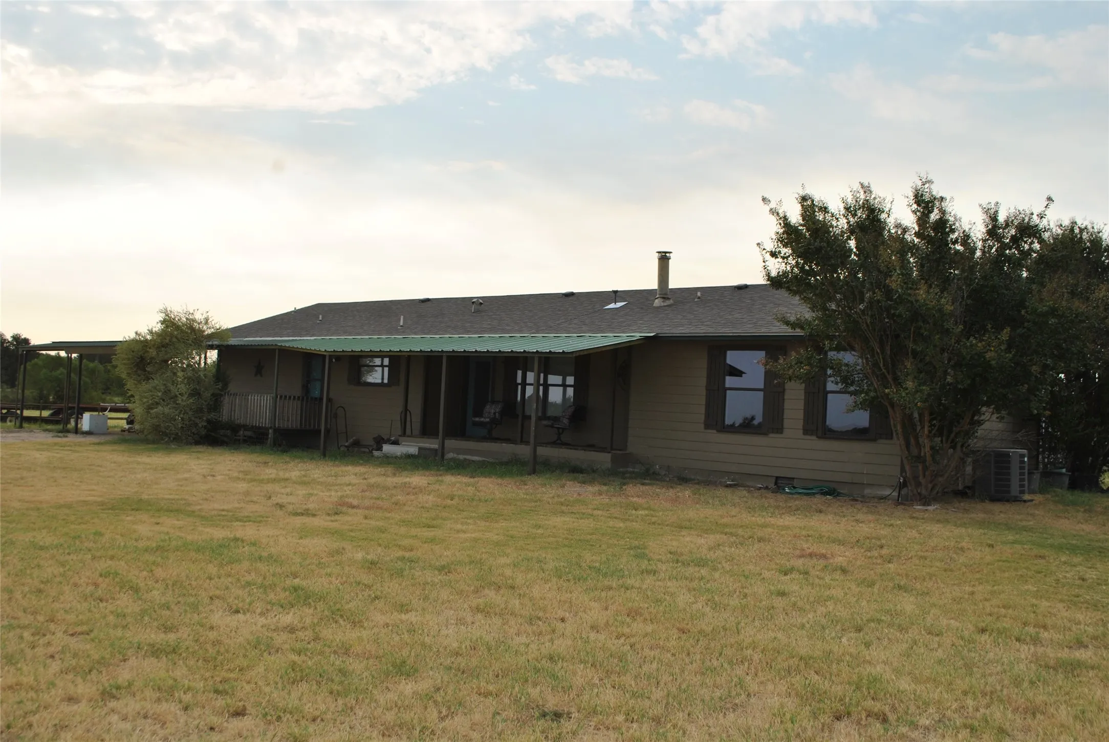 Farm For Sale in Comanche County , 601 Highway 588, Comanche, Texas 76442, 3 Bedroom, 2 Bathroom, Garage spaces, 1,616 Sqft, built in 2004, mls#21368797, Real Estate Agent in Comanche, Homes For Sale in Comanche county, Homes For Sale in Comanche, Realtor in Comanche Texas, Real Estate Brokerage Independent Realty Texas, Luminita Cordes Realtor